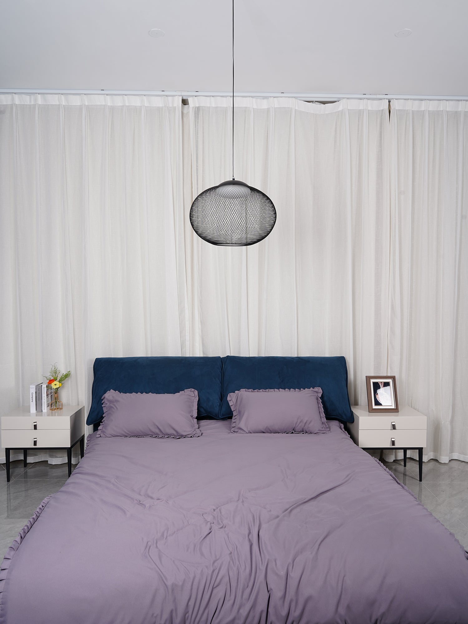 Modern Latticed Metal Mesh Pendant Light with Integrated LED for Living Room and Dining Areas
