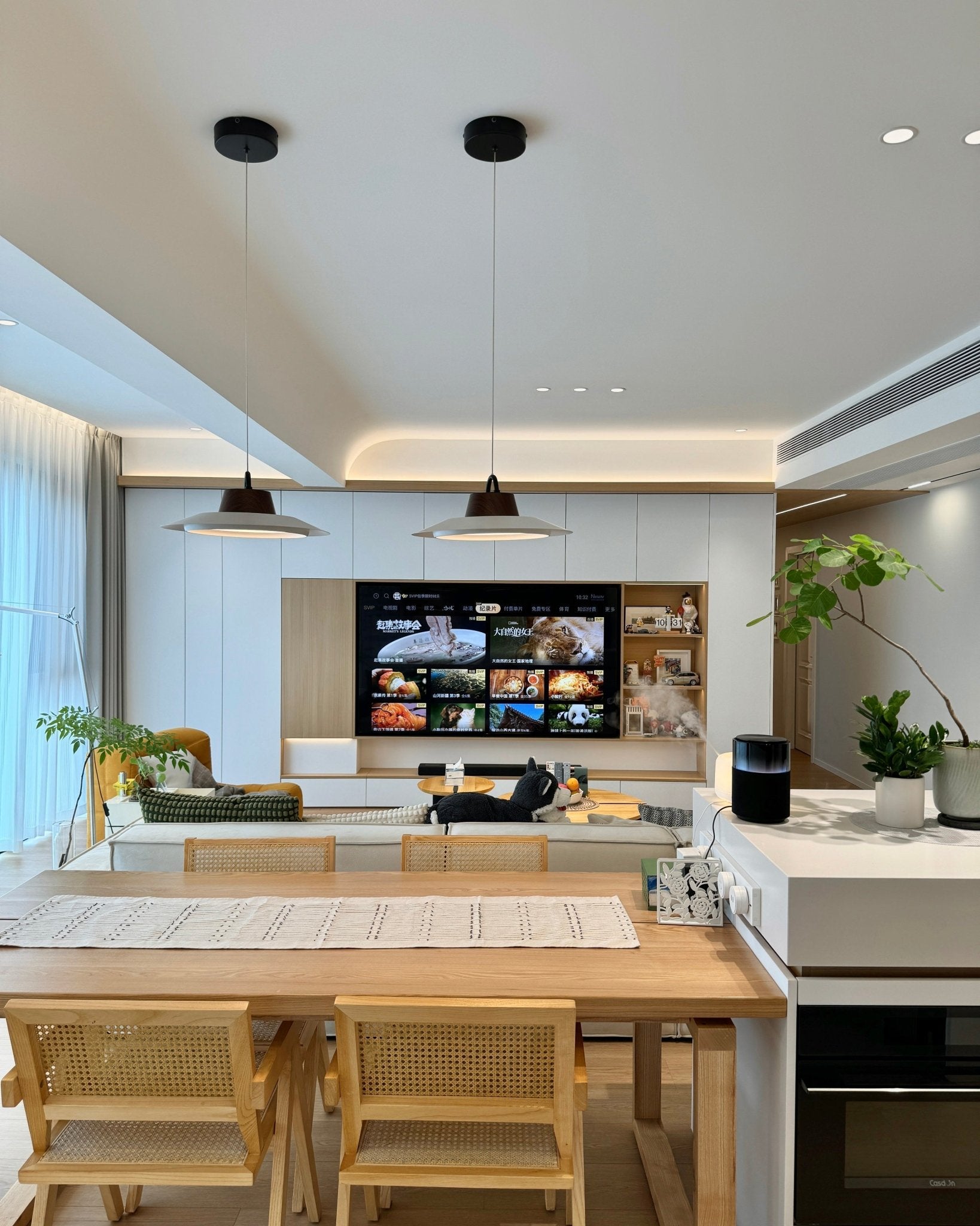 Modern Layered Metal LED Pendant Lamp with Tiered Shade for Kitchen and Dining Spaces