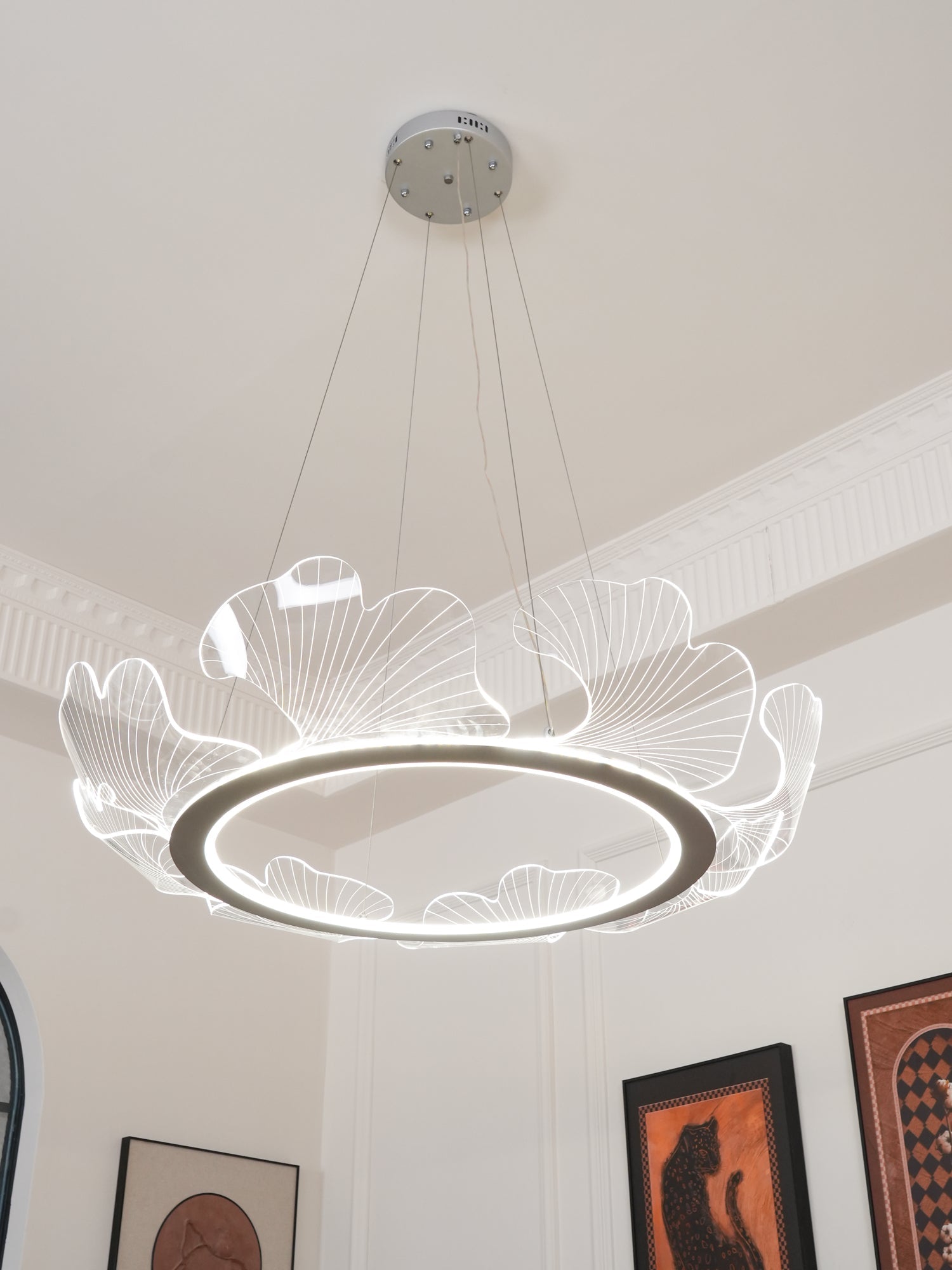 Modern Leaf Shaped LED Chandelier Gold Scallop Edge Pendant Lighting for Living Room