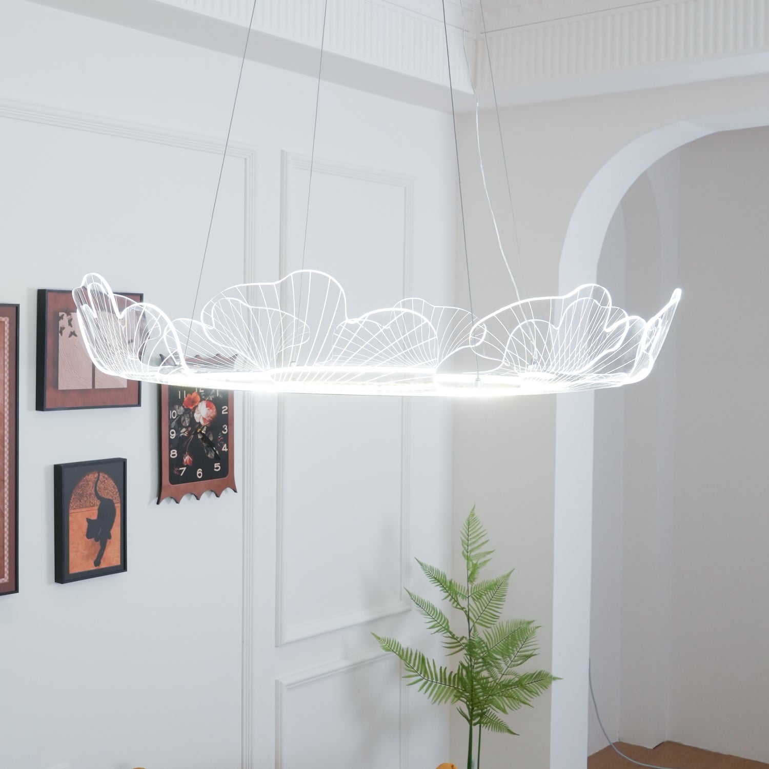 Modern Leaf Shaped LED Chandelier Gold Scallop Edge Pendant Lighting for Living Room