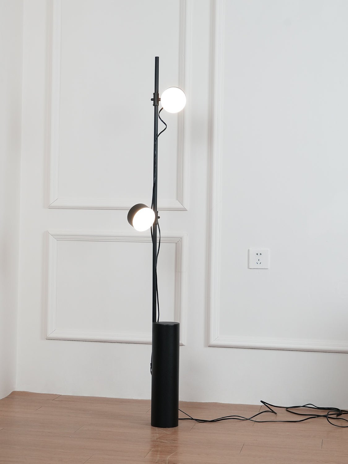 modern-led-magnetic-modular-floor-lamp-with-adjustable-lighting-units-for-artful-decor