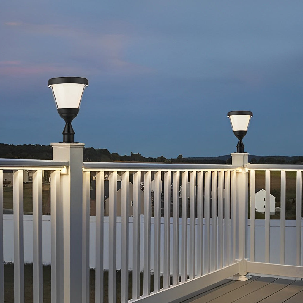 Modern Matte Black Solar Pillar Light Waterproof LED Outdoor Fence Post Cap Lamp for Garden