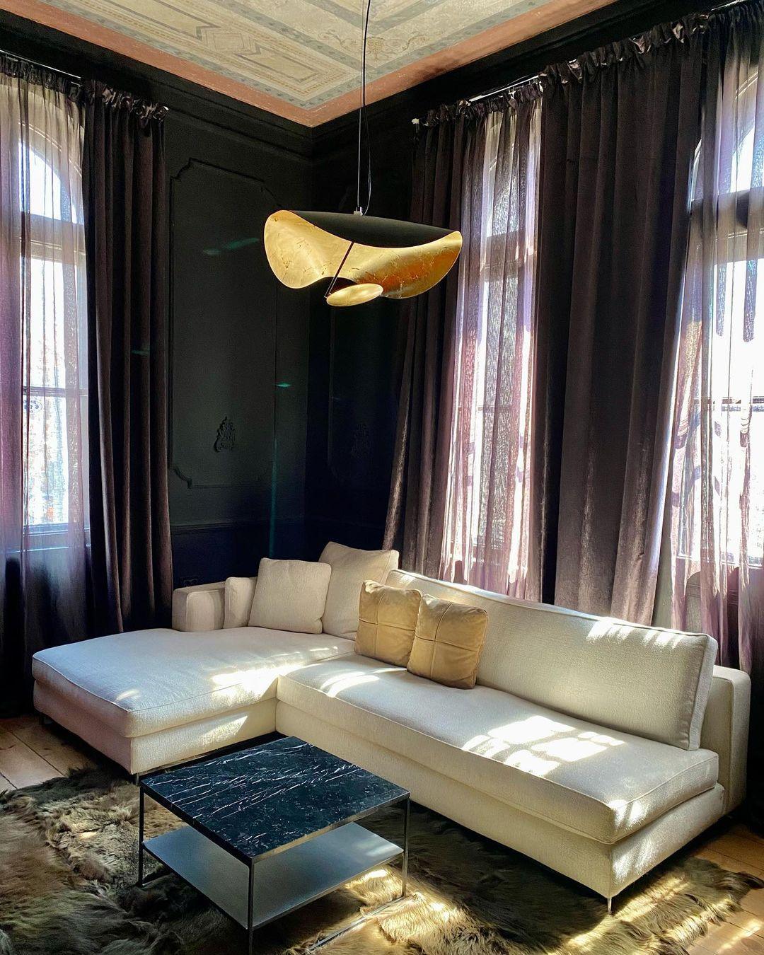 Modern Minimalist Giorgio Curving Disc LED Pendant Light with Adjustable Hanging Height