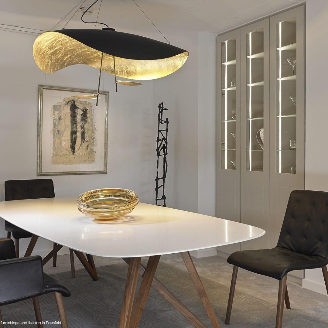 Modern Minimalist Giorgio Curving Disc LED Pendant Light with Adjustable Hanging Height