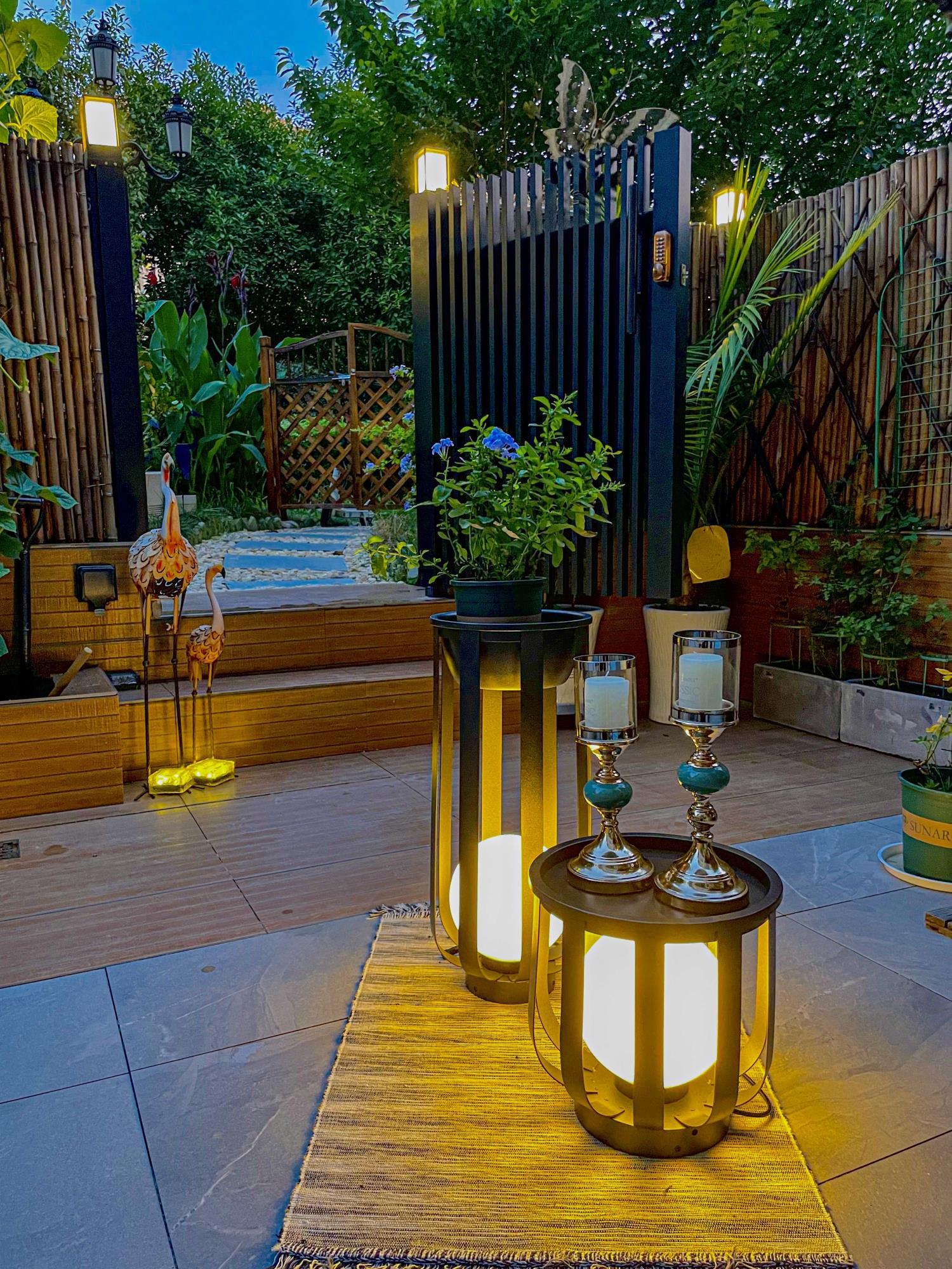 modern-minimalist-led-outdoor-garden-lamp-with-acrylic-shade-ip65-waterproof-landscape-lighting