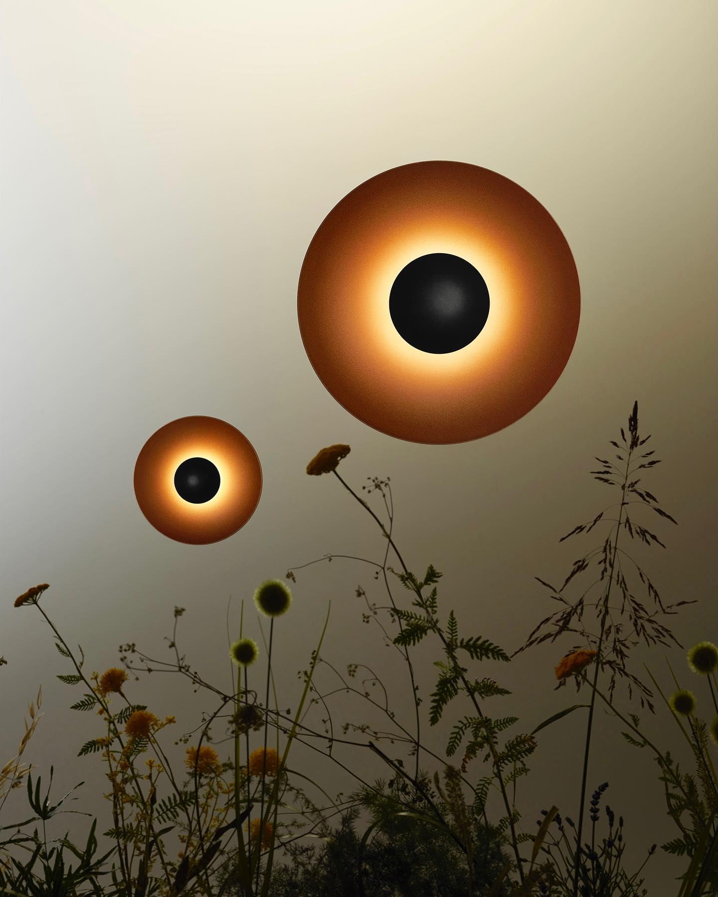 Modern Minimalist Round Metal Disc LED Wall Sconce for Indirect Interior Lighting