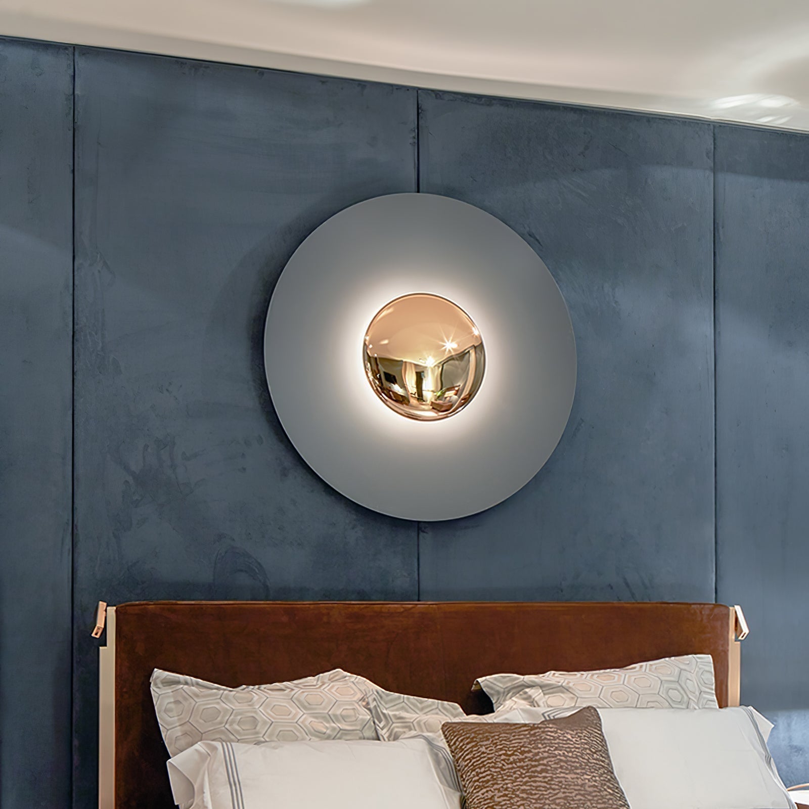 Modern Minimalist Round Metal Disc LED Wall Sconce for Indirect Interior Lighting