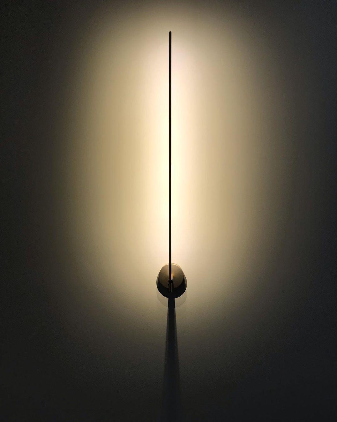 Modern Minimalist Vertical LED Wall Sconce Set of 2 Luxury Gold Linear Stick Wall Light