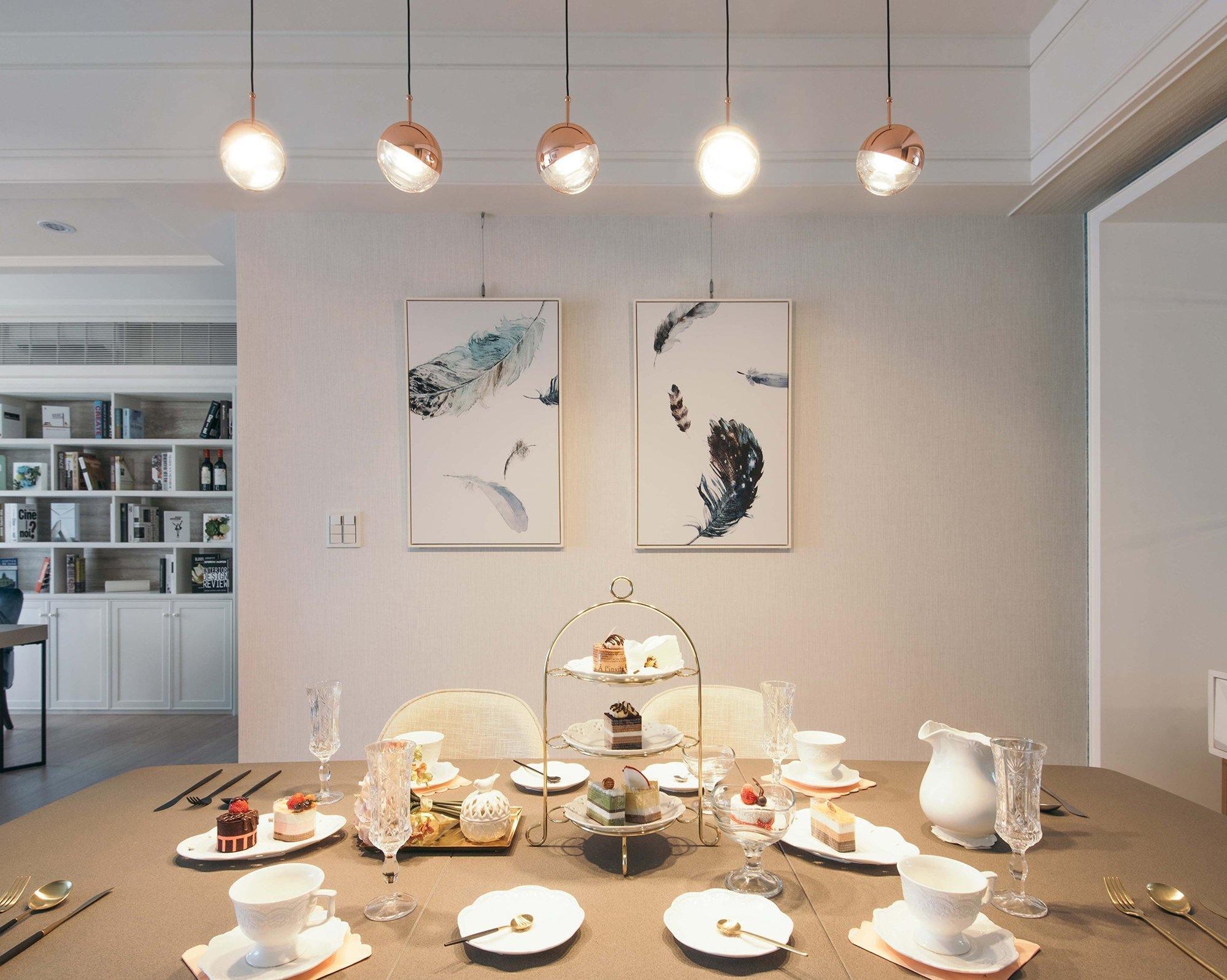 Modern Multi Head Glass Sphere LED Pendant Light for Restaurant and Home Decor