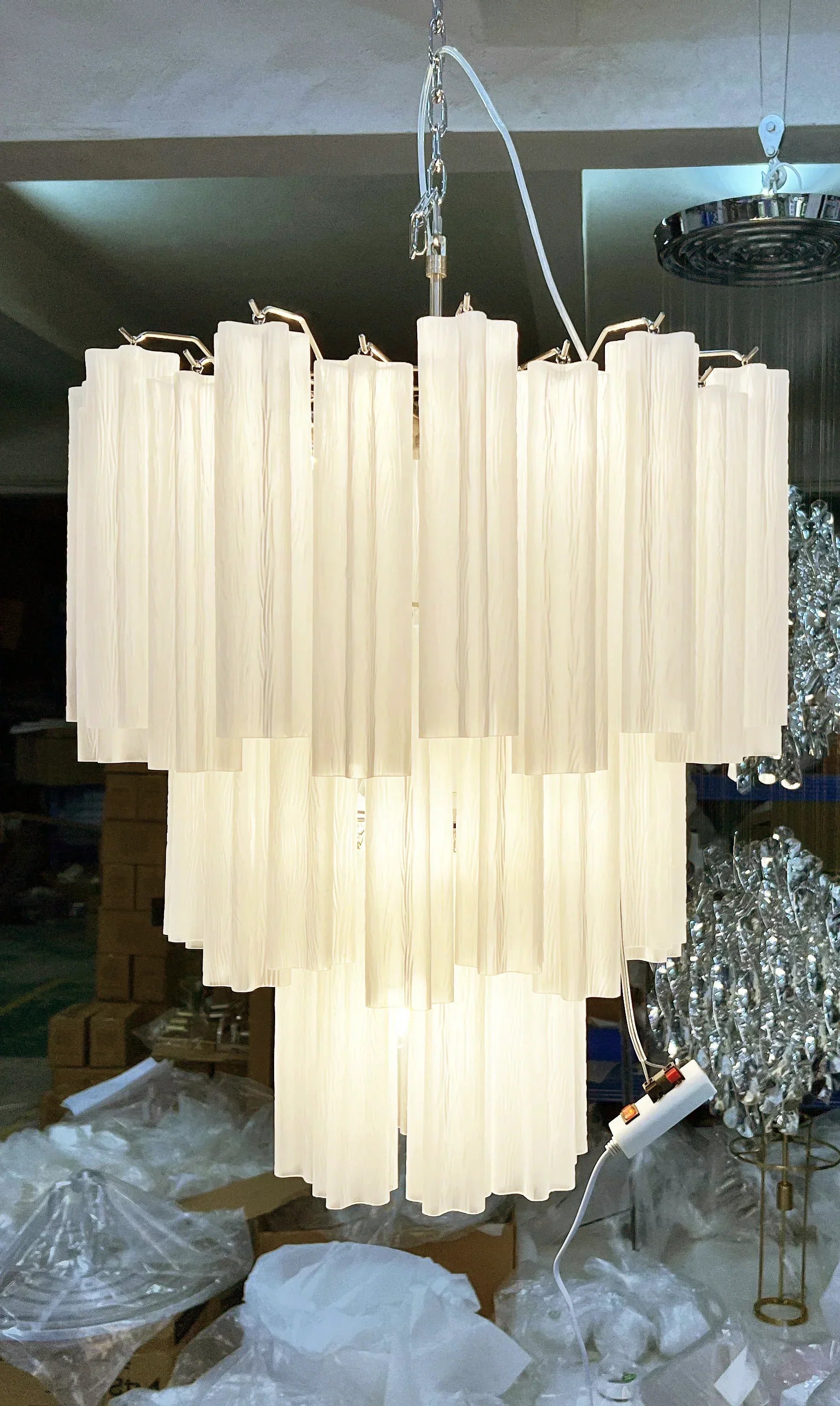 modern-murano-glass-star-tube-chandelier-elegant-white-handcrafted-pendant-light