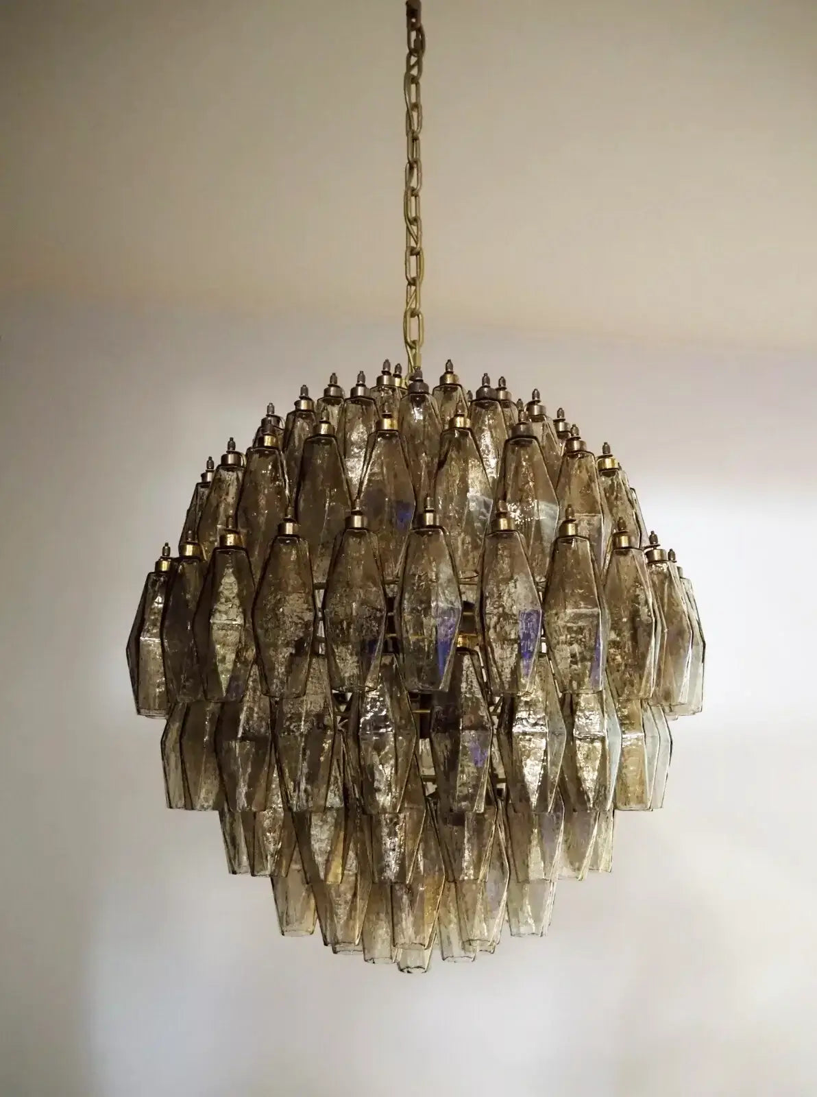 modern-murano-poliedri-smoked-glass-globe-chandelier-lighting-for-luxury-interiors