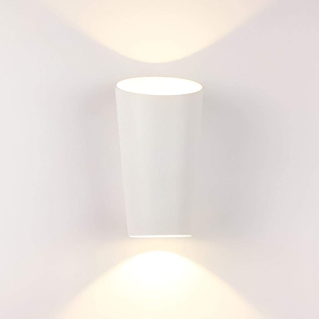 Modern Nordic Waterproof 10W LED Cylindrical Up and Down Outdoor Wall Sconce for Porch and Garden