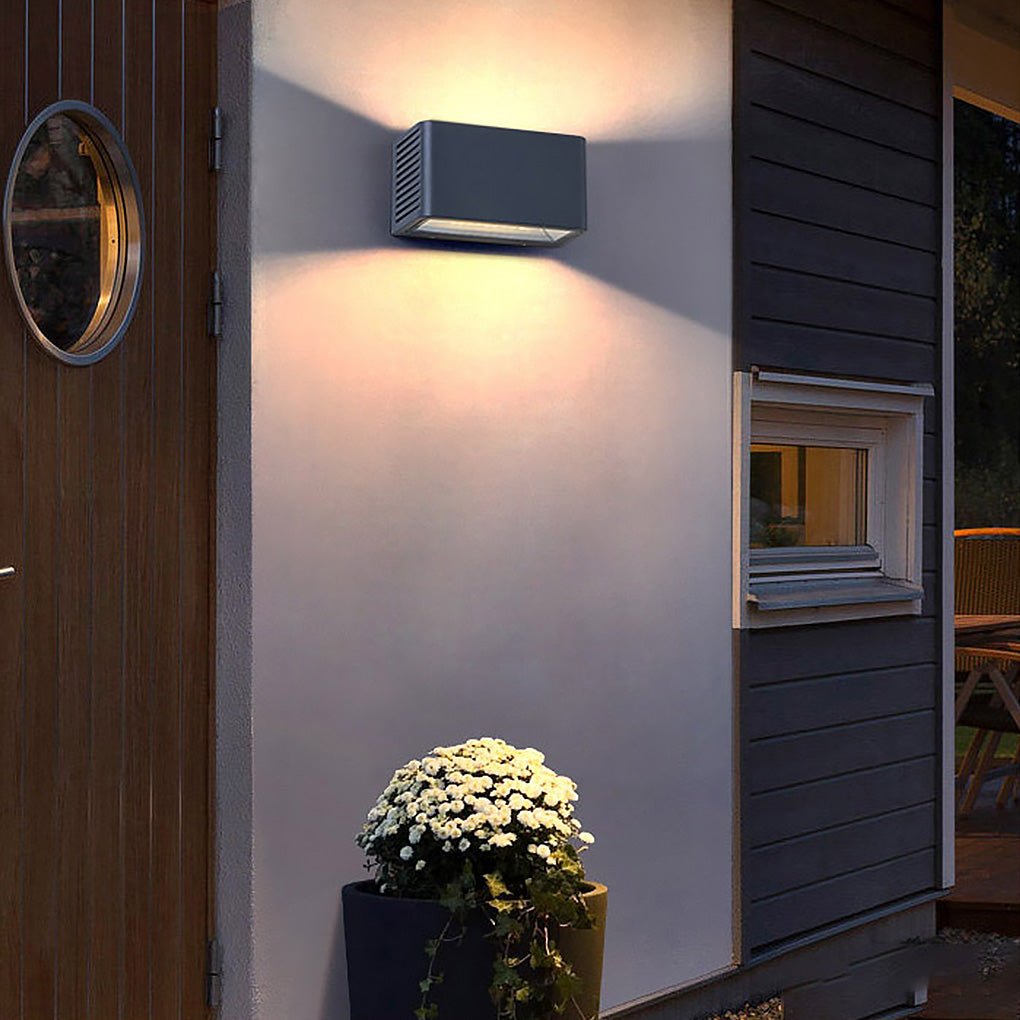 Modern Nordic Waterproof LED Outdoor Wall Sconce Up and Down Light for Garden and Villa