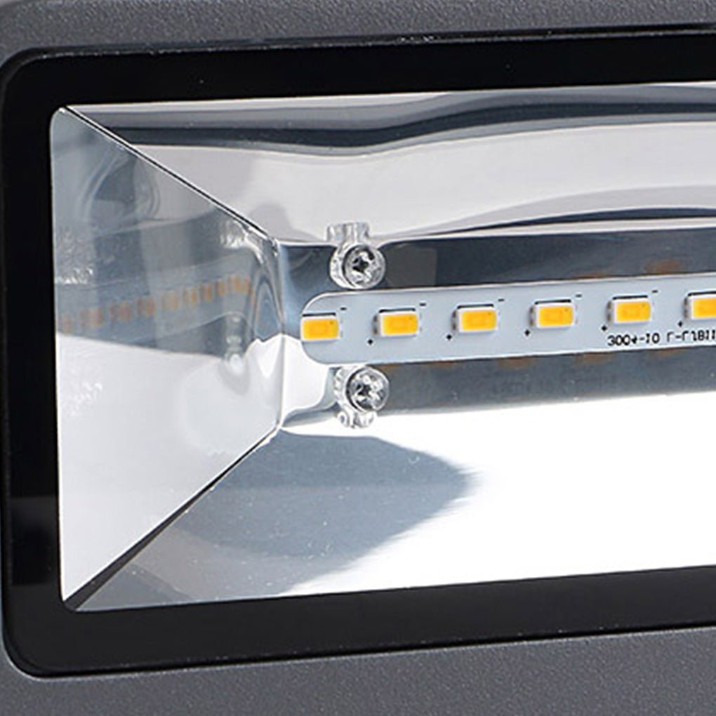 Modern Nordic Waterproof LED Outdoor Wall Sconce Up and Down Light for Garden and Villa