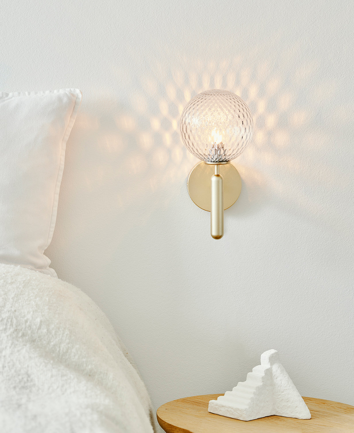 Modern Nordica Glass Bracket Wall Lamp Elegant Nordic Design Brass Indoor Sconce