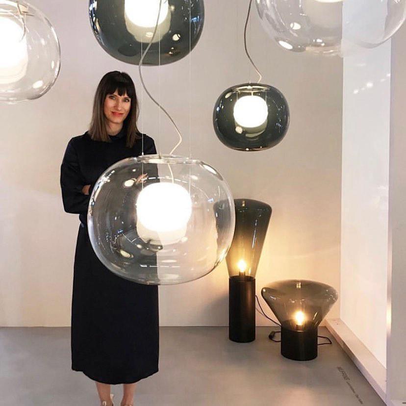 modern-pearl-sphere-pendant-lamp-with-matte-inner-core-and-clear-glass-shade