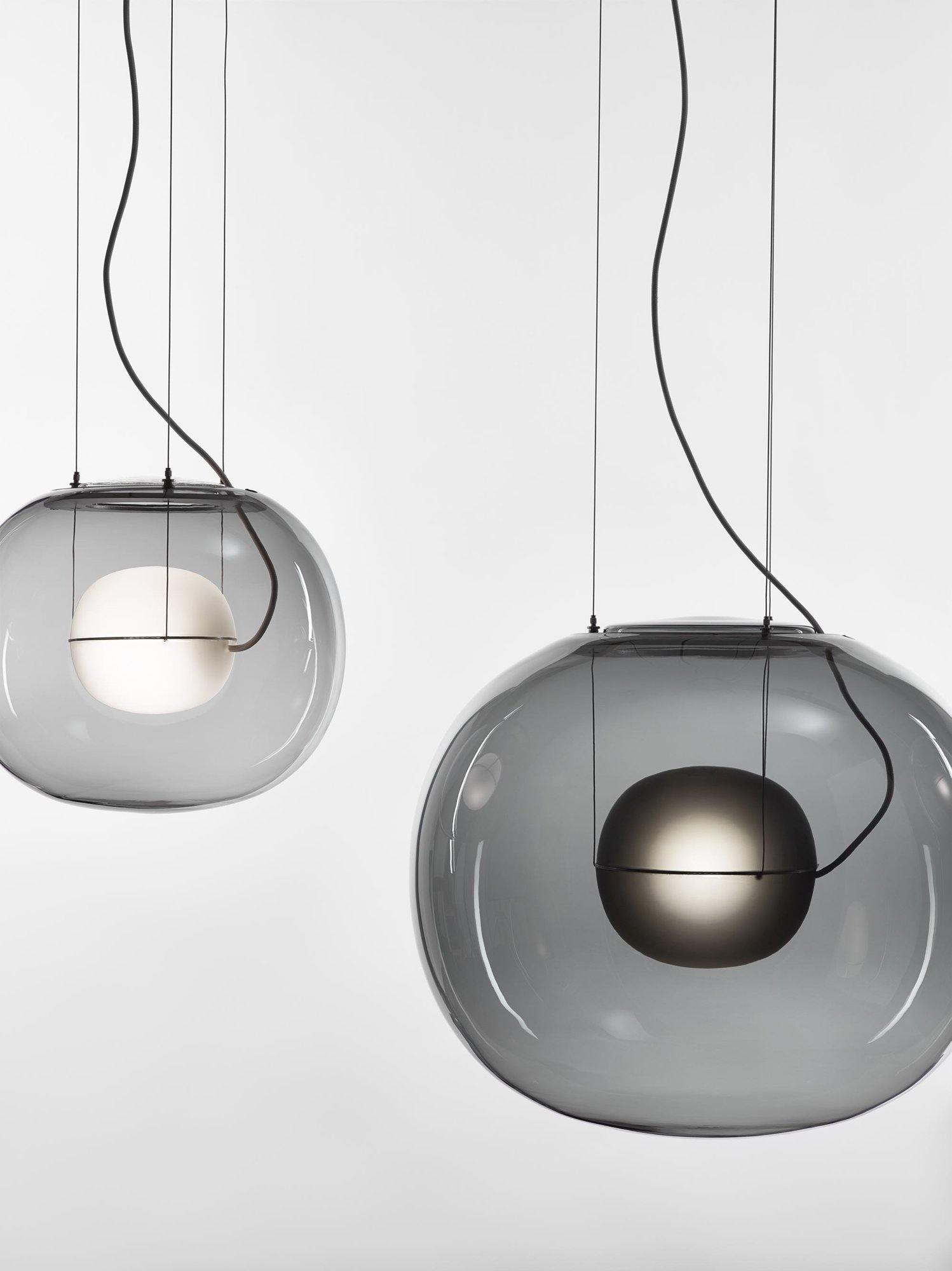 modern-pearl-sphere-pendant-lamp-with-matte-inner-core-and-clear-glass-shade