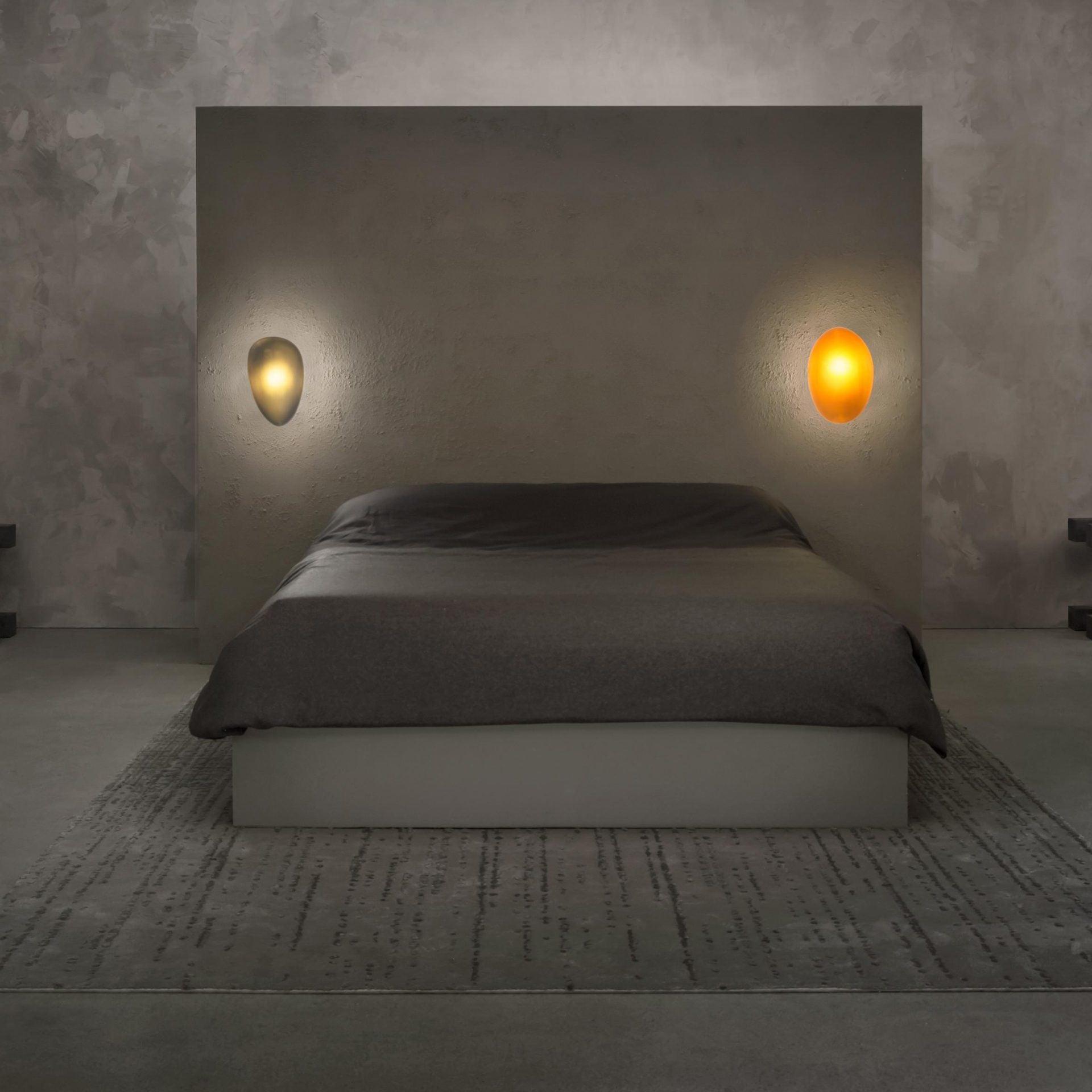 Modern Pebble Shaped Bubble Glass Wall Sconce Organic Stone Inspired LED Lamp