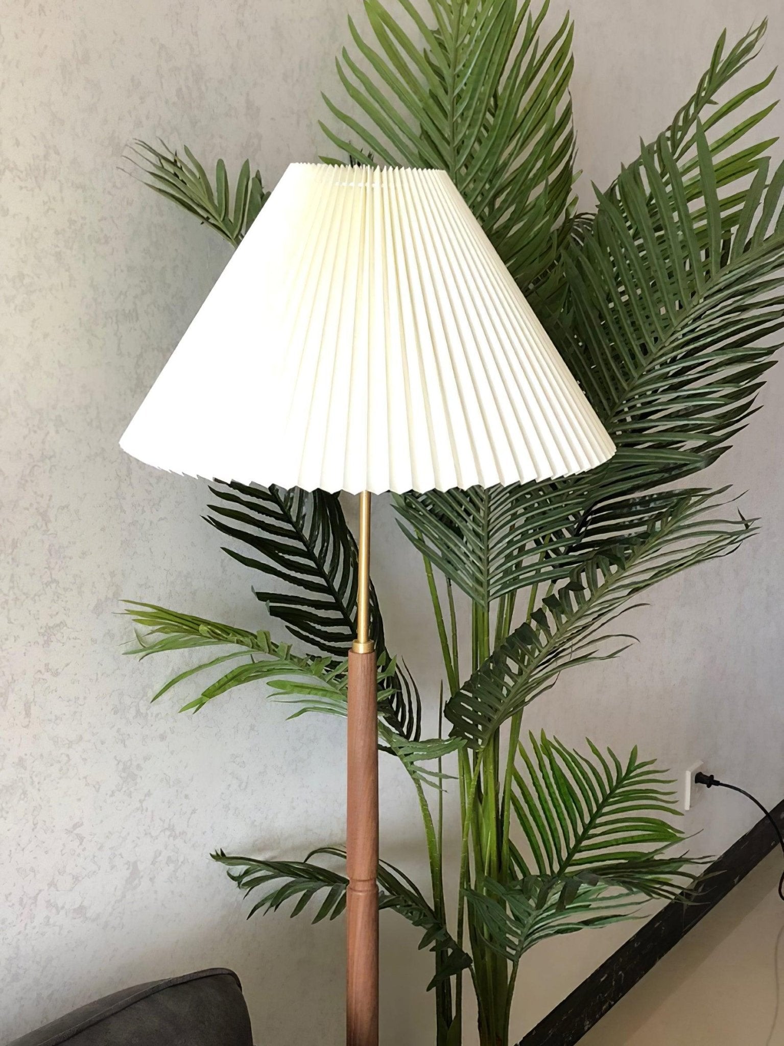 modern-pleated-floor-lamp-with-solid-wood-base-and-white-fabric-shade-for-living-room
