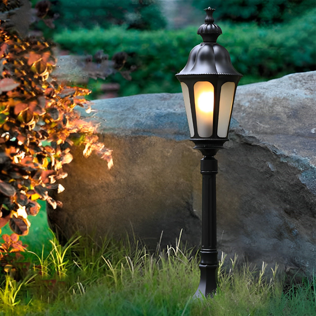 Modern Retro Black Outdoor Path Post Light Waterproof Garden Lawn Lantern with Glass Shade