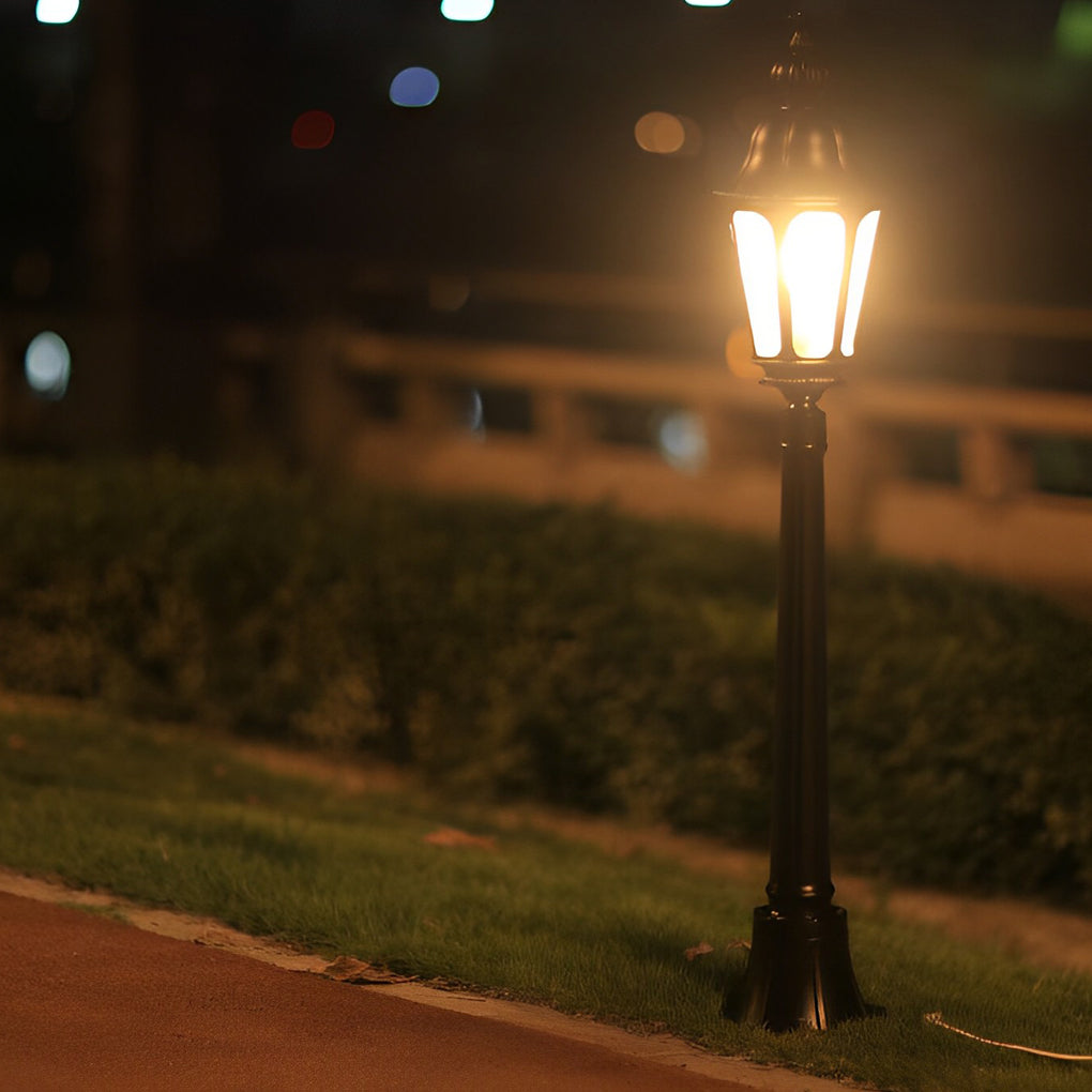 Modern Retro Black Outdoor Path Post Light Waterproof Garden Lawn Lantern with Glass Shade