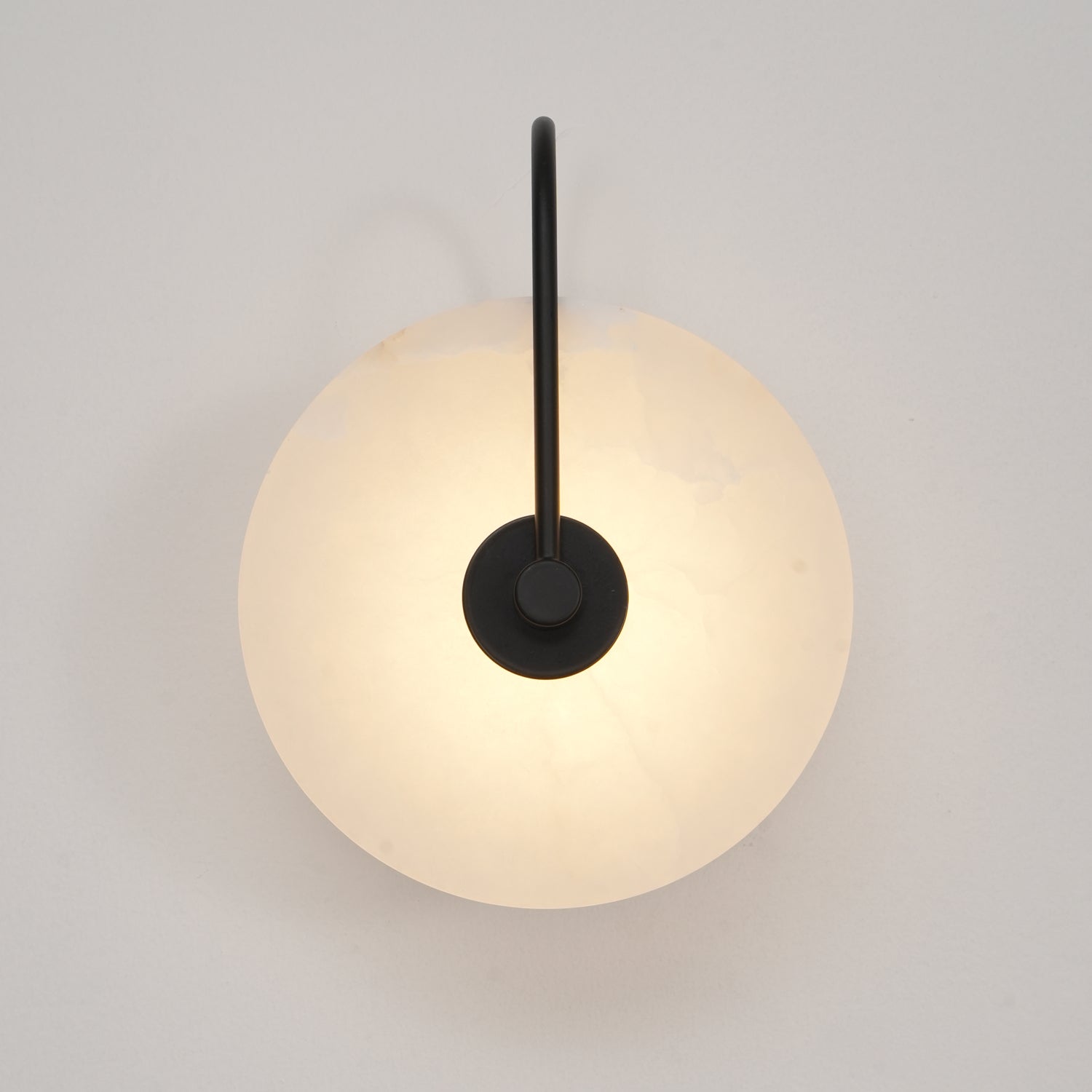Modern Round Alabaster LED Wall Sconce Elegant Stone Wall Lamp for Interior Living Spaces