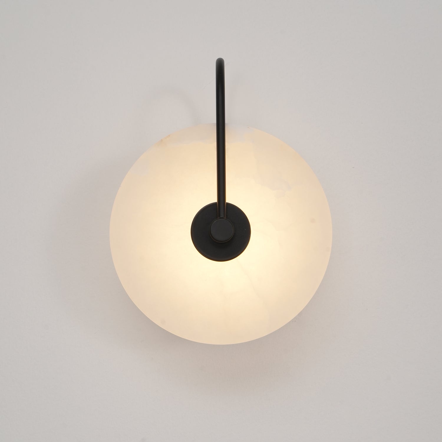 Modern Round Alabaster LED Wall Sconce Elegant Stone Wall Lamp for Interior Living Spaces