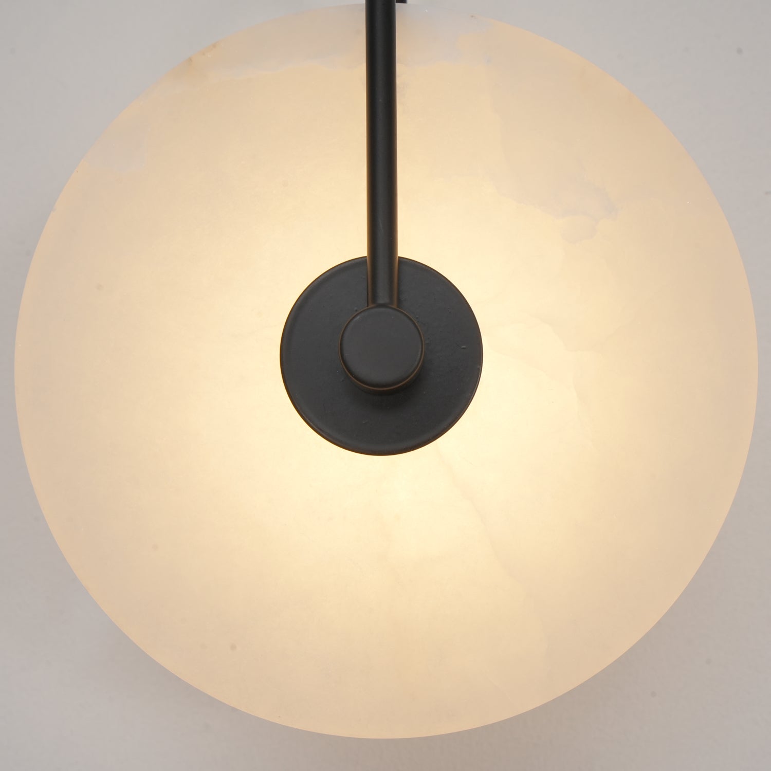 Modern Round Alabaster LED Wall Sconce Elegant Stone Wall Lamp for Interior Living Spaces