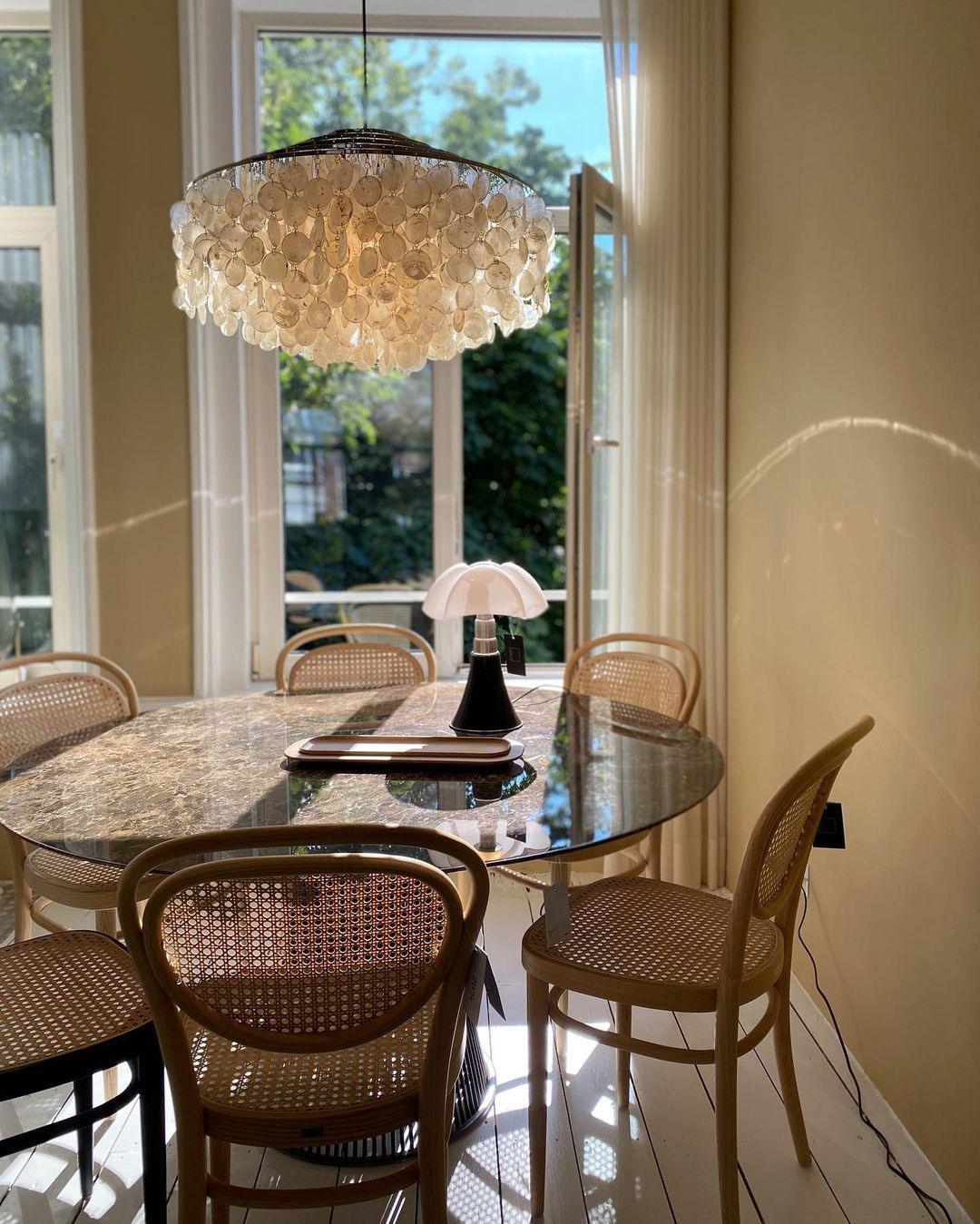 Modern Round Shell Pendant Light Coastal Chandelier for Living Room and Bedroom
