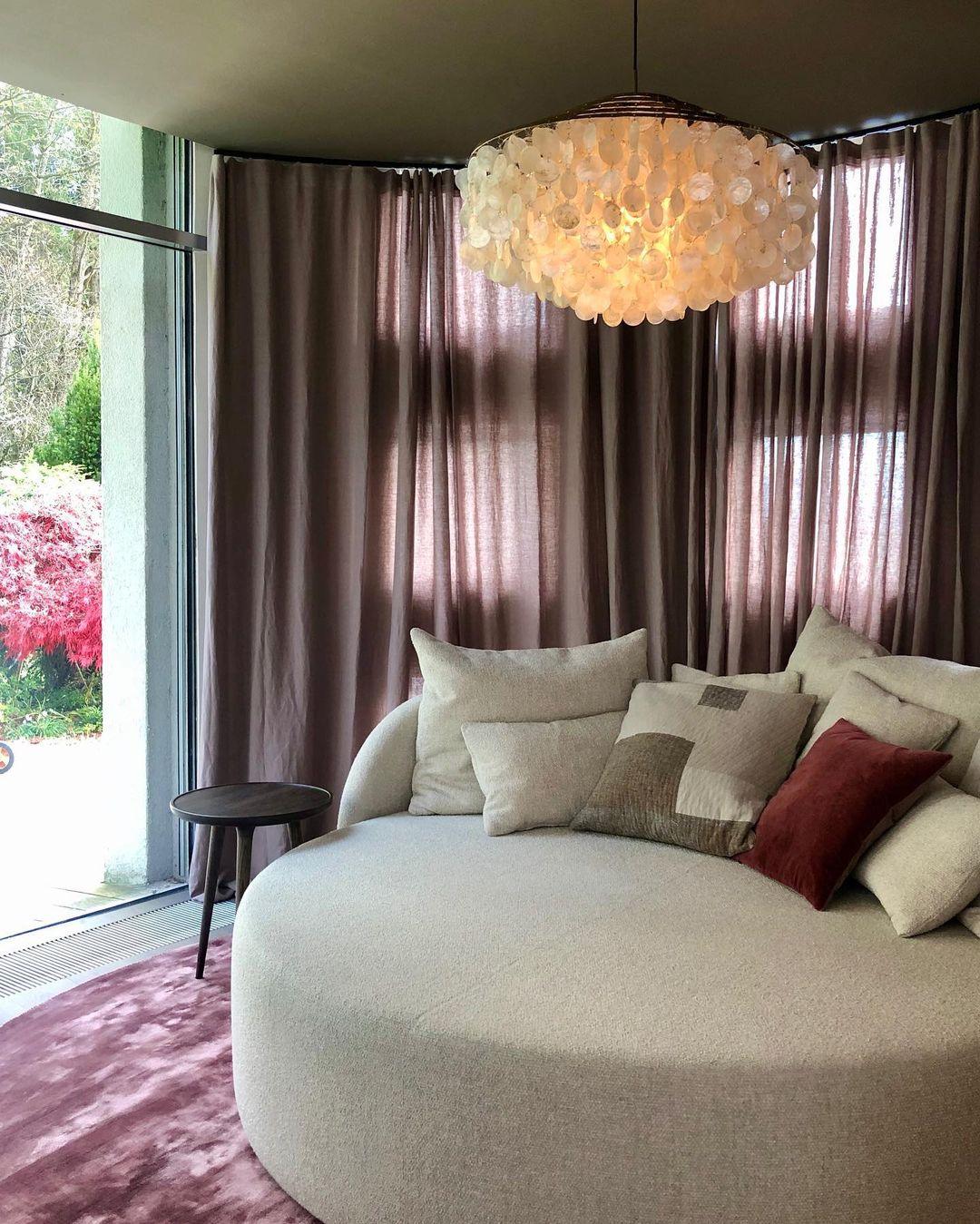 Modern Round Shell Pendant Light Coastal Chandelier for Living Room and Bedroom