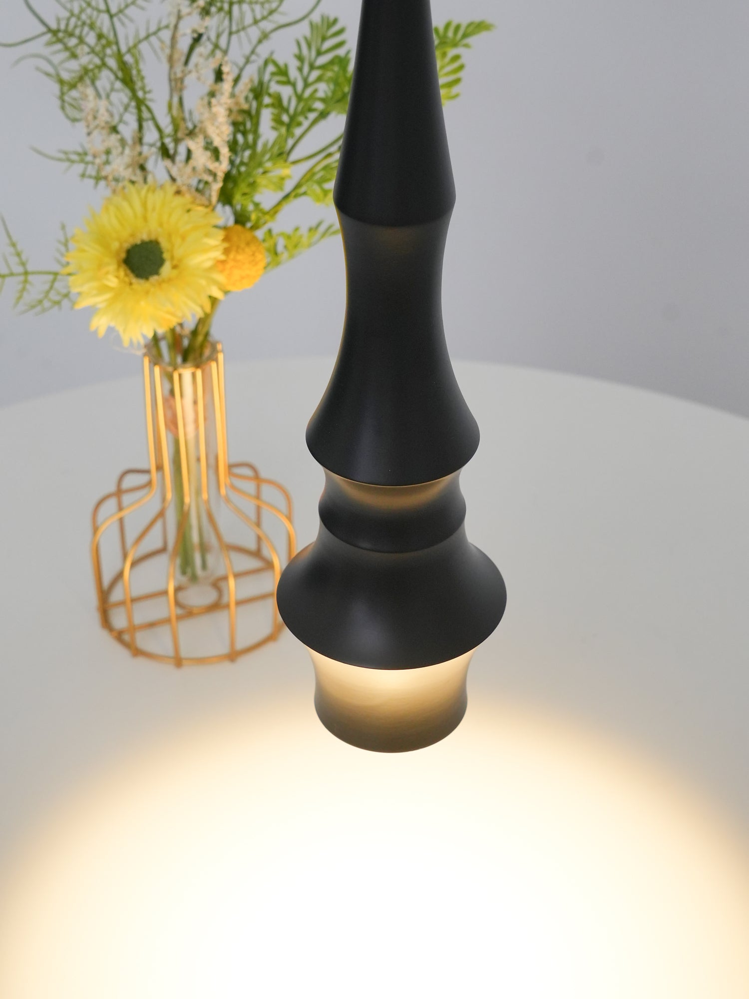 Modern Slim Aluminum Pendant Light with Curved Bamboo Design for Kitchen Island Dining Table
