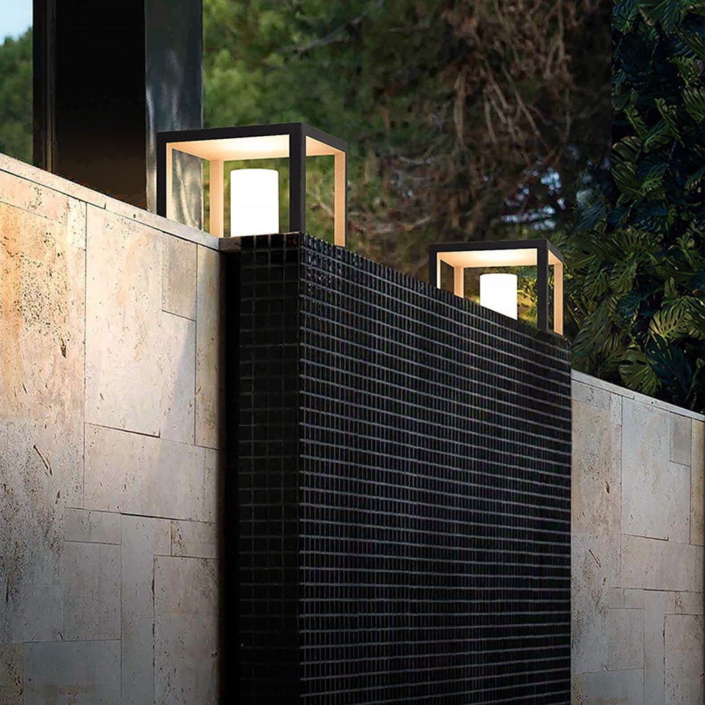 Modern Solar Powered LED Outdoor Post Lights Waterproof Aluminum Pillar Lamp for Garden Path