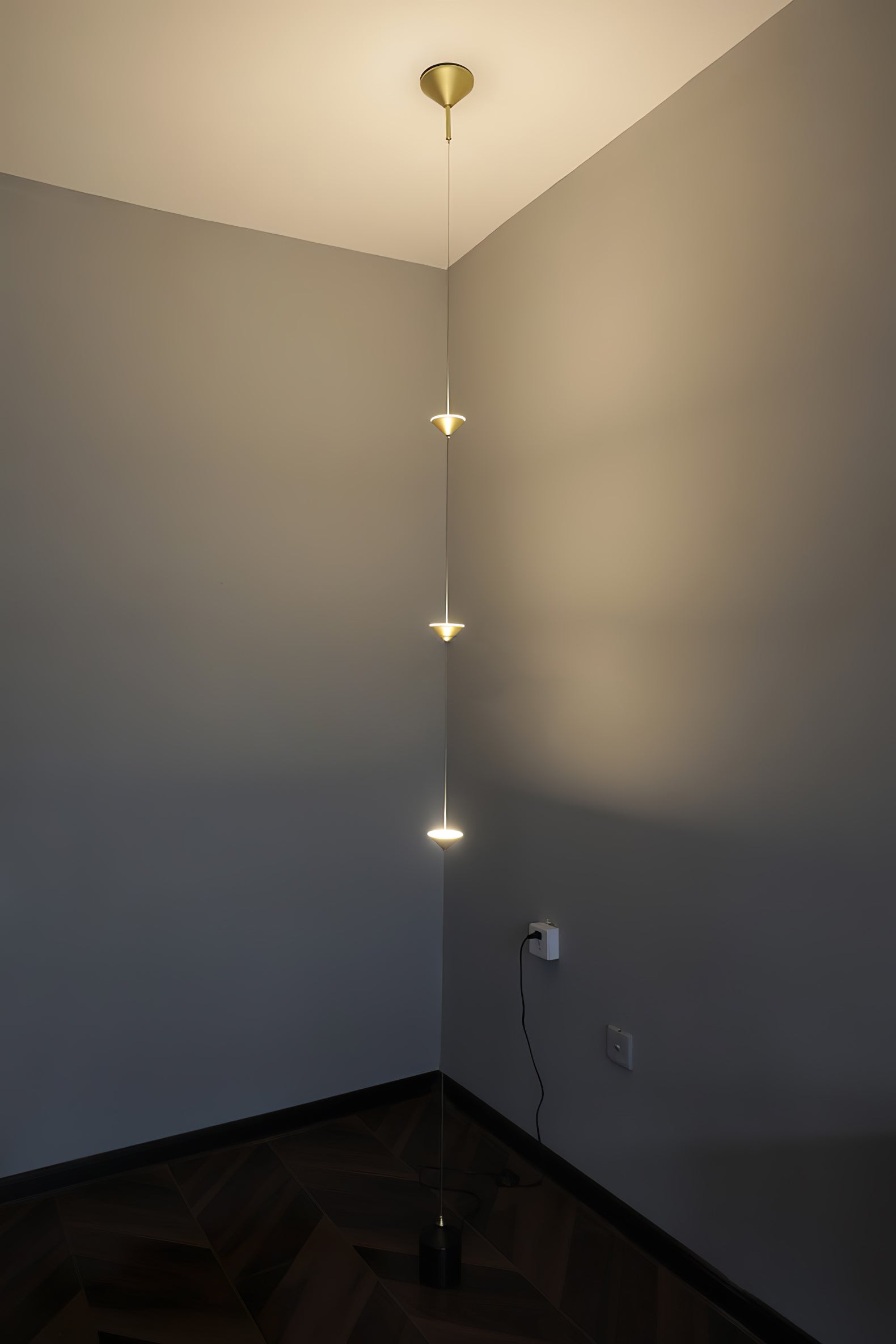 modern-soreluna-led-floor-lamp-with-three-conical-shades-and-height-adjustable-design