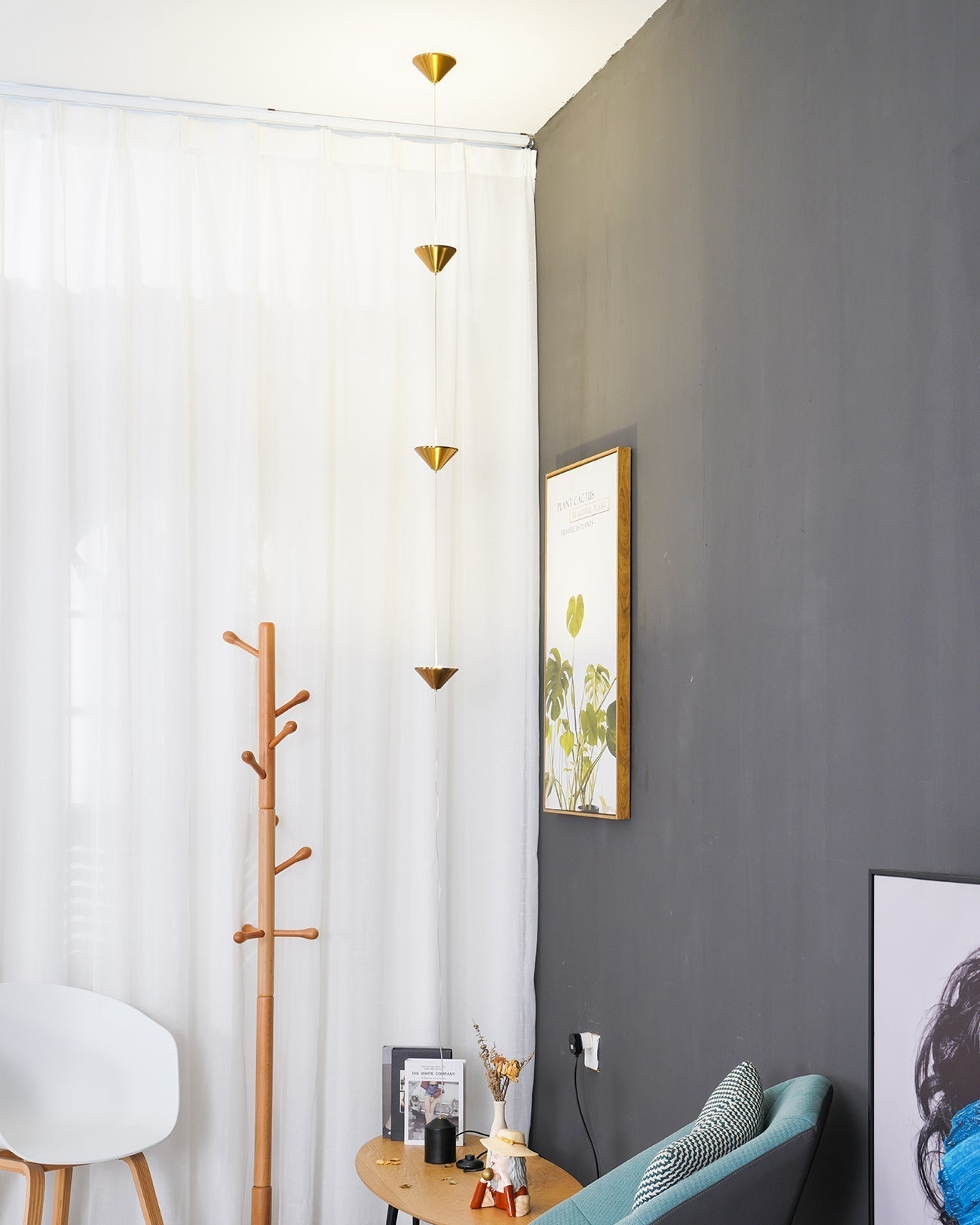 modern-soreluna-led-floor-lamp-with-three-conical-shades-and-height-adjustable-design