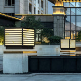 Modern Square Solar LED Outdoor Post Light IP65 Waterproof Pillar Lantern for Deck