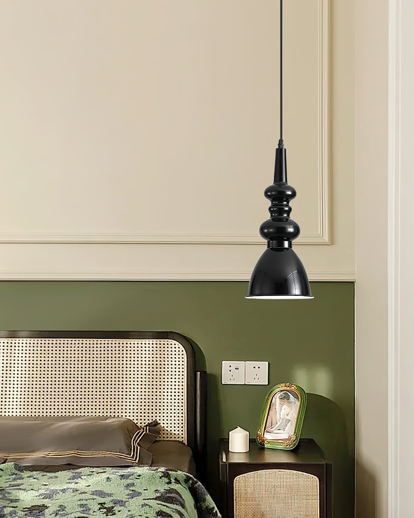 Modern Svelte Undulating Metal Pendant Light for Contemporary Dining and Foyer