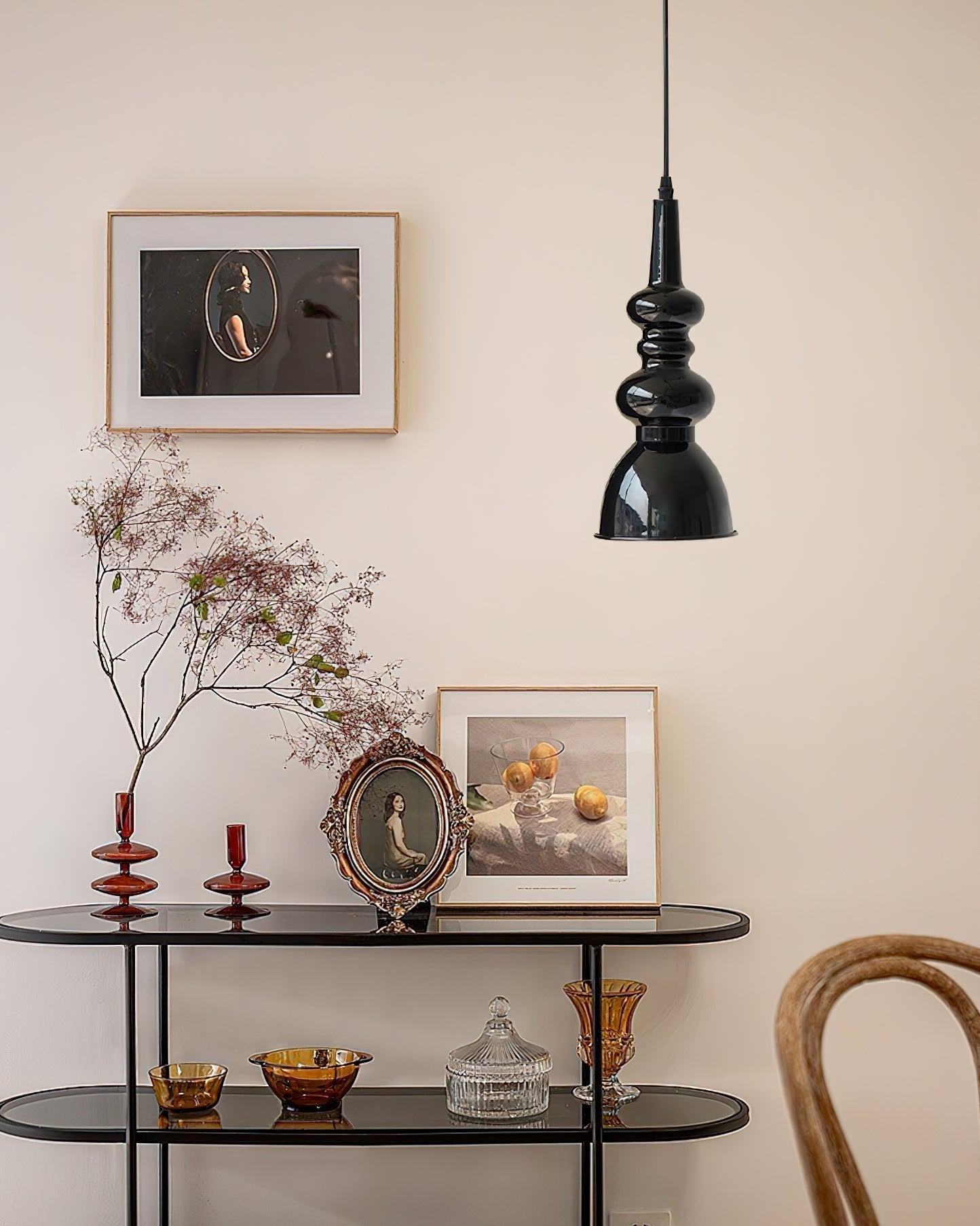 Modern Svelte Undulating Metal Pendant Light for Contemporary Dining and Foyer