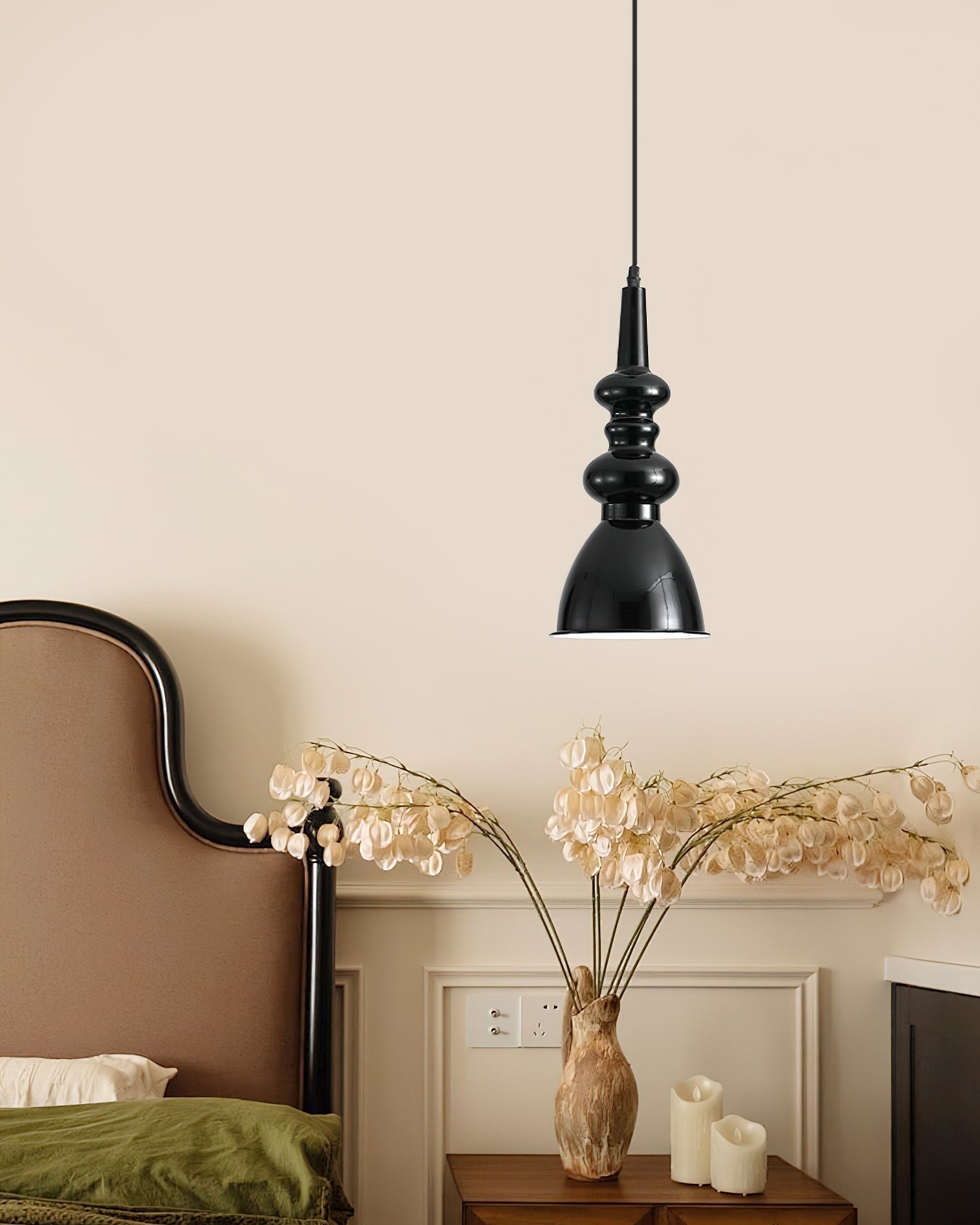 Modern Svelte Undulating Metal Pendant Light for Contemporary Dining and Foyer