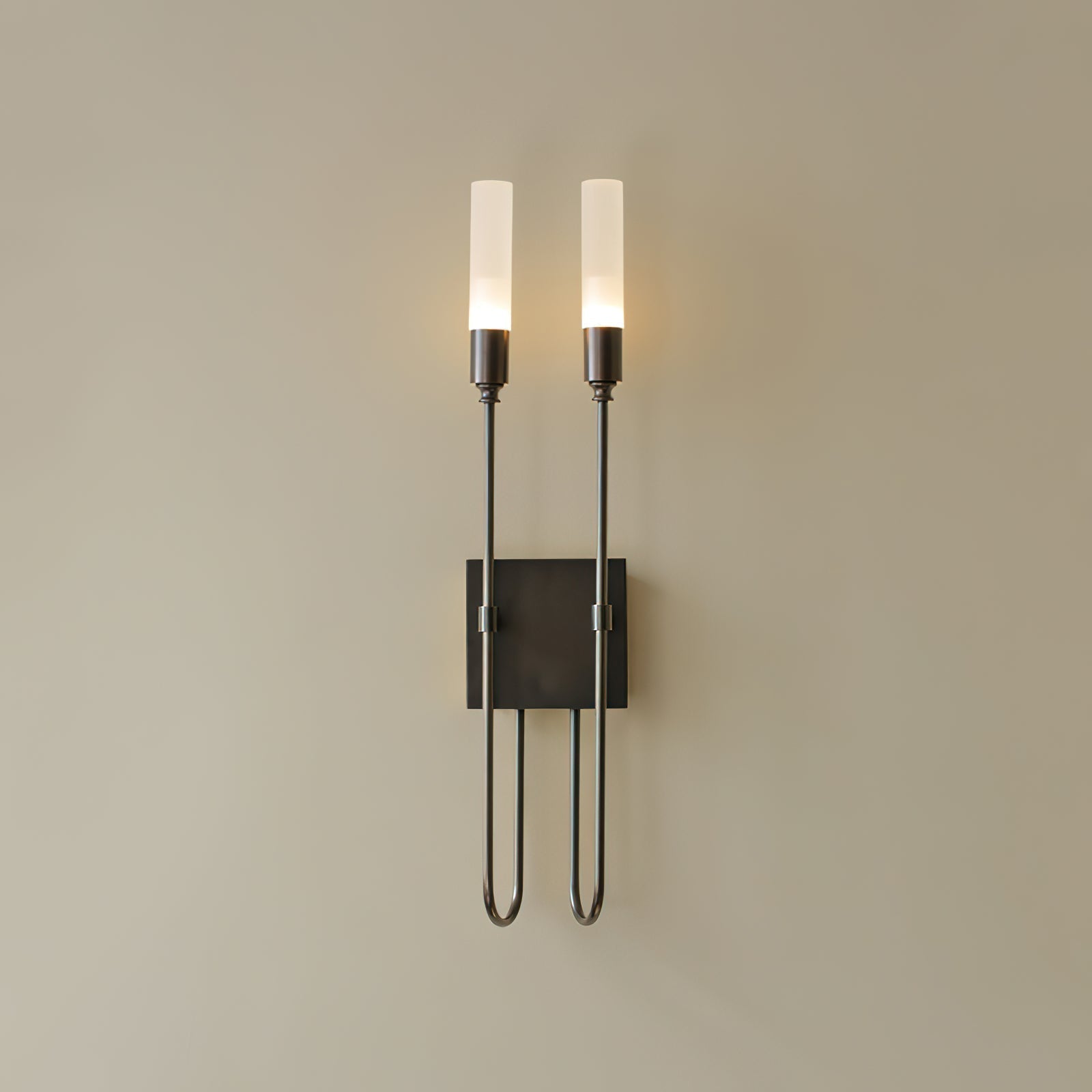 Modern Symmetrical Double Arrow Wall Sconce Minimalist Indoor Metal Light Fixture