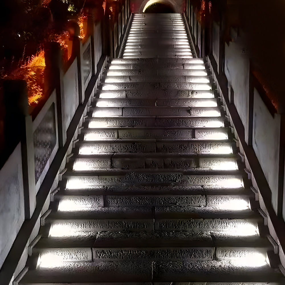 Modern Triangle Outdoor LED Step Light IP65 Waterproof DC24V Deck Pathway Lamp