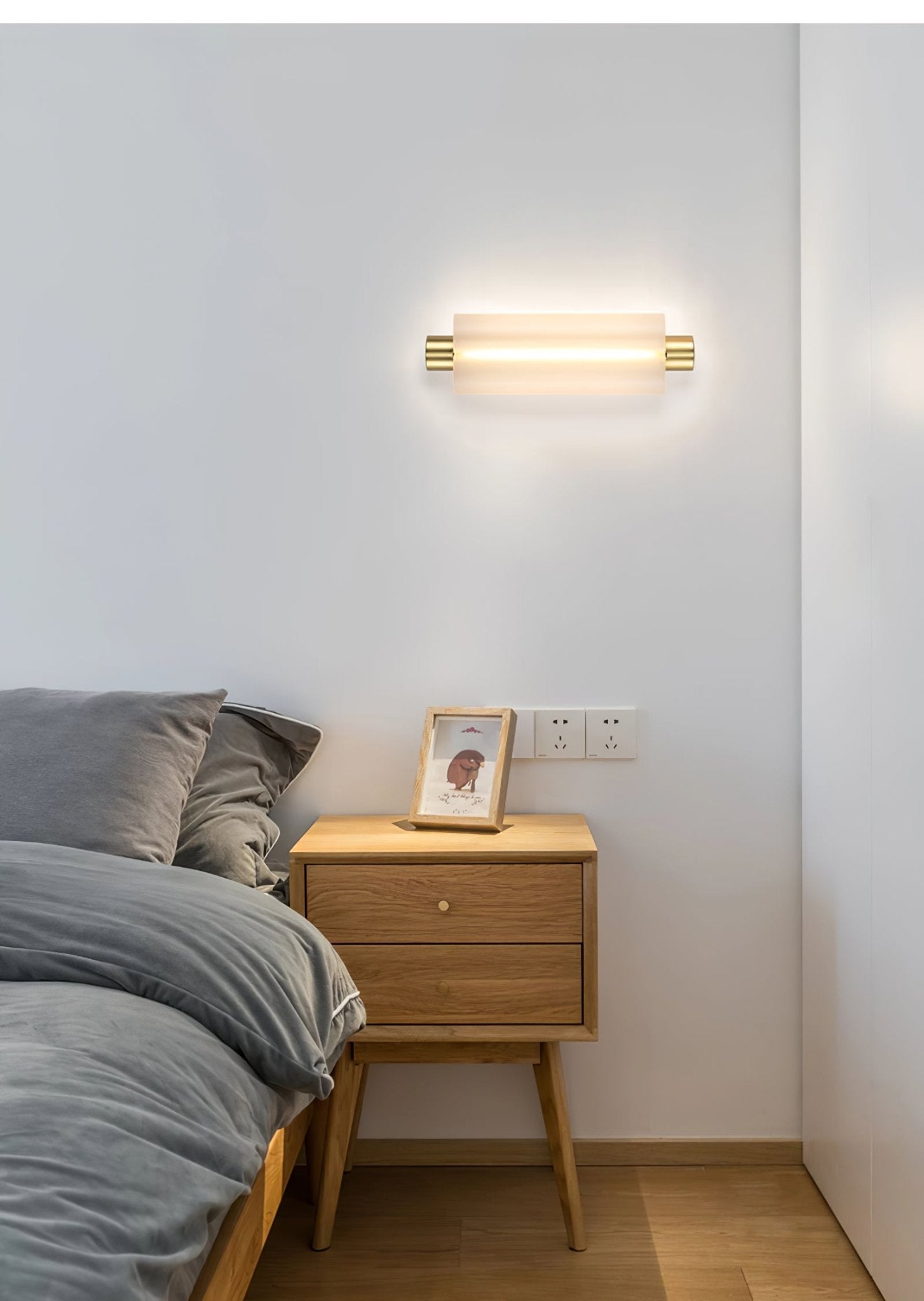 Modern Trillium Trifoliate LED Wall Sconce Indoor Aluminum Bracket Light for Living Room