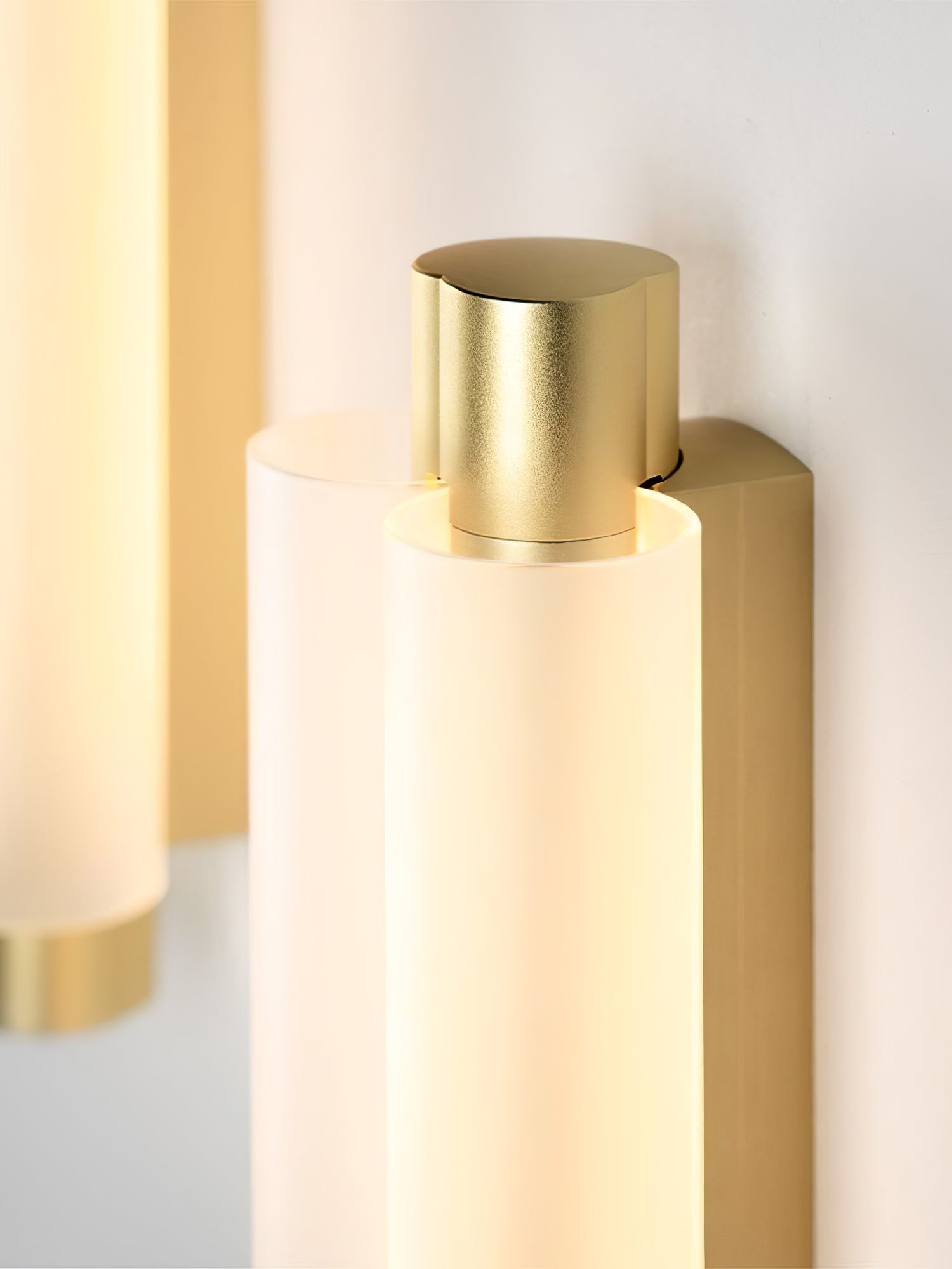 Modern Trillium Trifoliate LED Wall Sconce Indoor Aluminum Bracket Light for Living Room