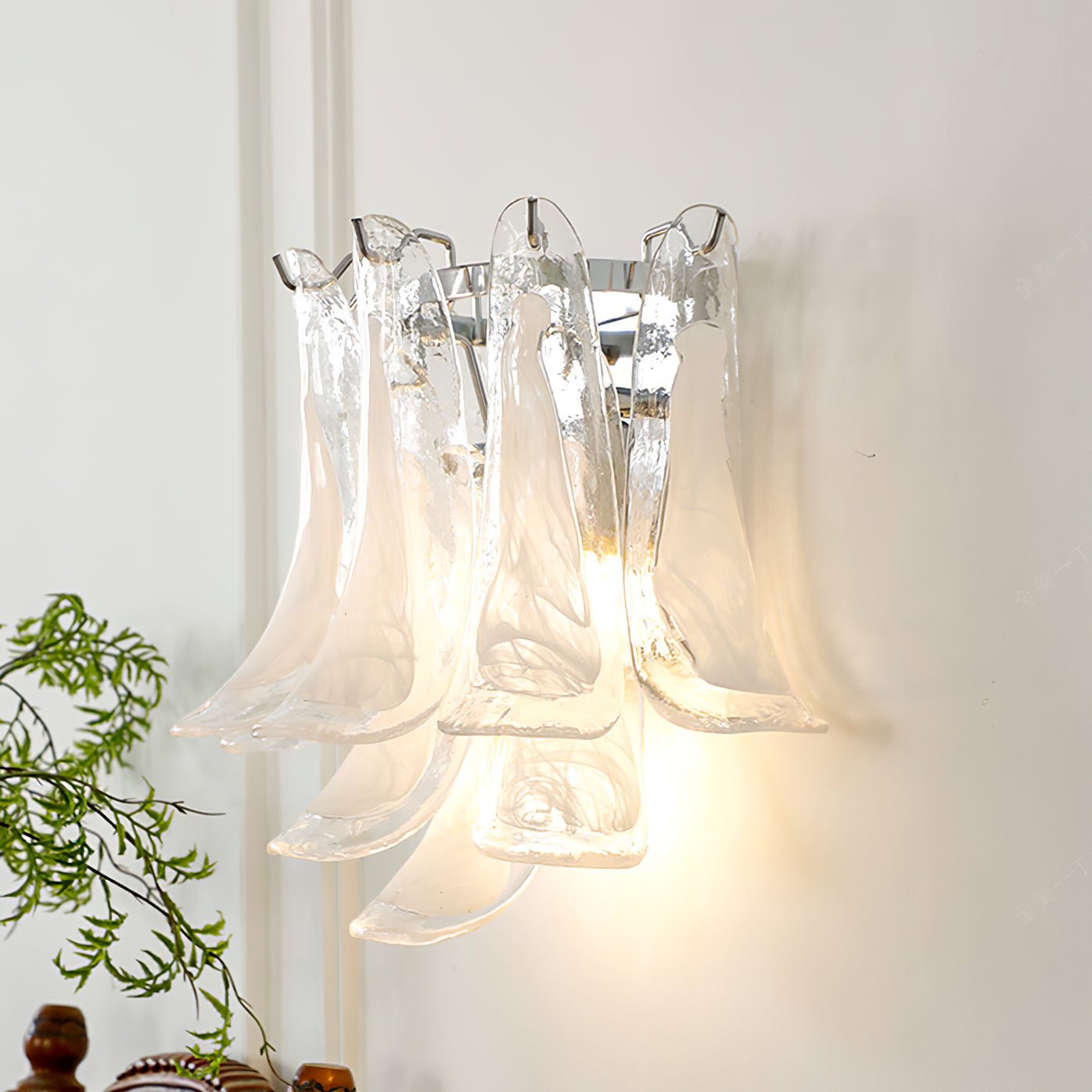 Modern U Shaped Glass Petal Wall Sconce in Chrome Finish for Living Room Bedroom