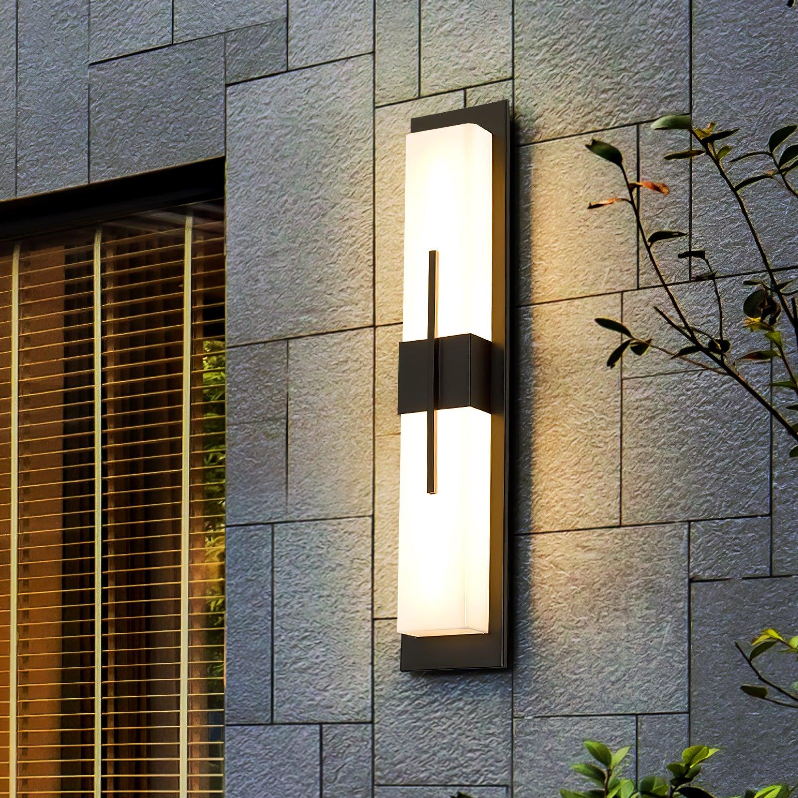 Modern Vertical LED Outdoor Wall Sconce Waterproof IP65 Exterior Garden Lighting