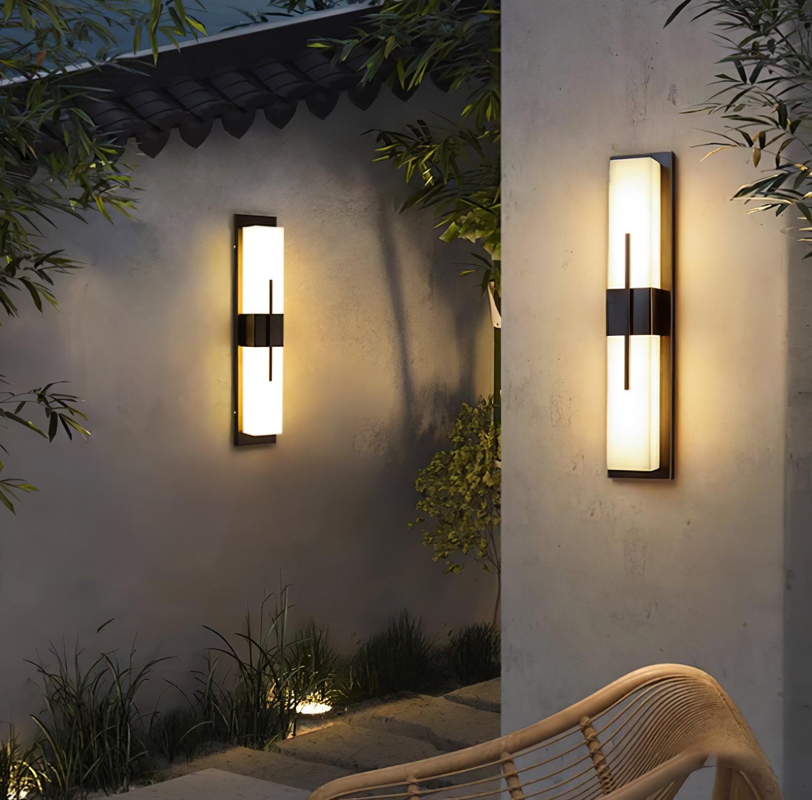 Modern Vertical LED Outdoor Wall Sconce Waterproof IP65 Exterior Garden Lighting