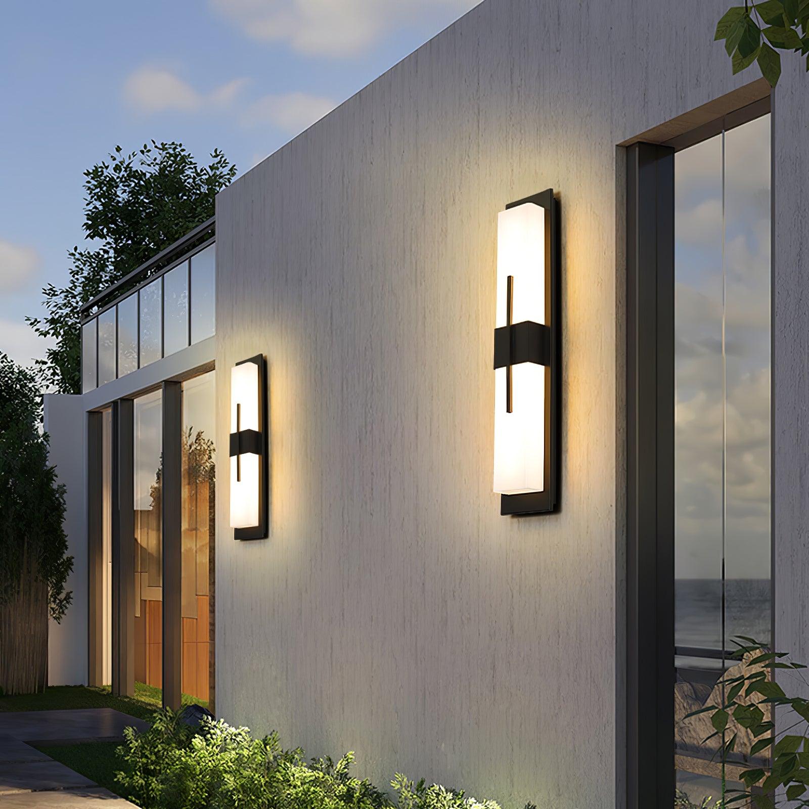 Modern Vertical LED Outdoor Wall Sconce Waterproof IP65 Exterior Garden Lighting