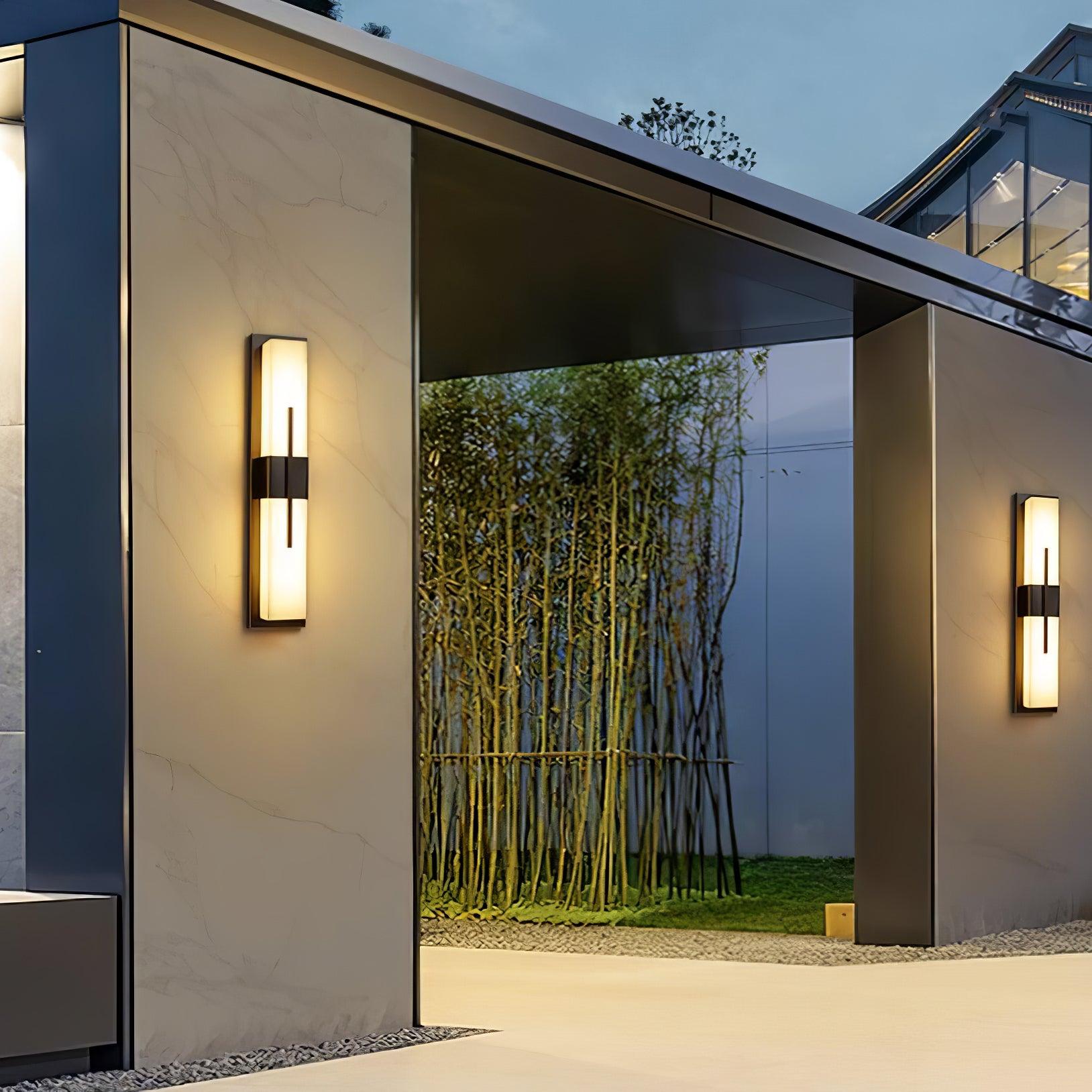 Modern Vertical LED Outdoor Wall Sconce Waterproof IP65 Exterior Garden Lighting