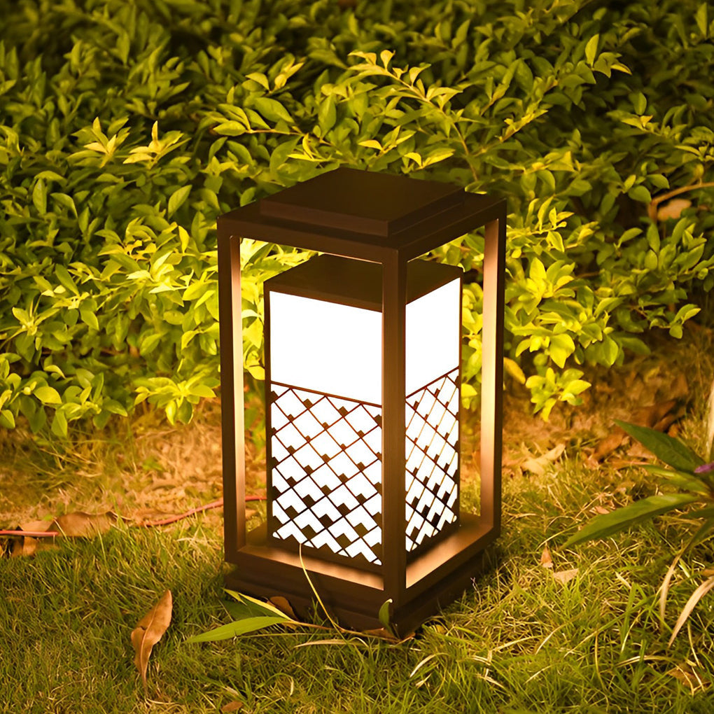 Modern Waterproof LED Outdoor Lawn Lamp Retro Black Metal Solar Garden Lantern for Pathway