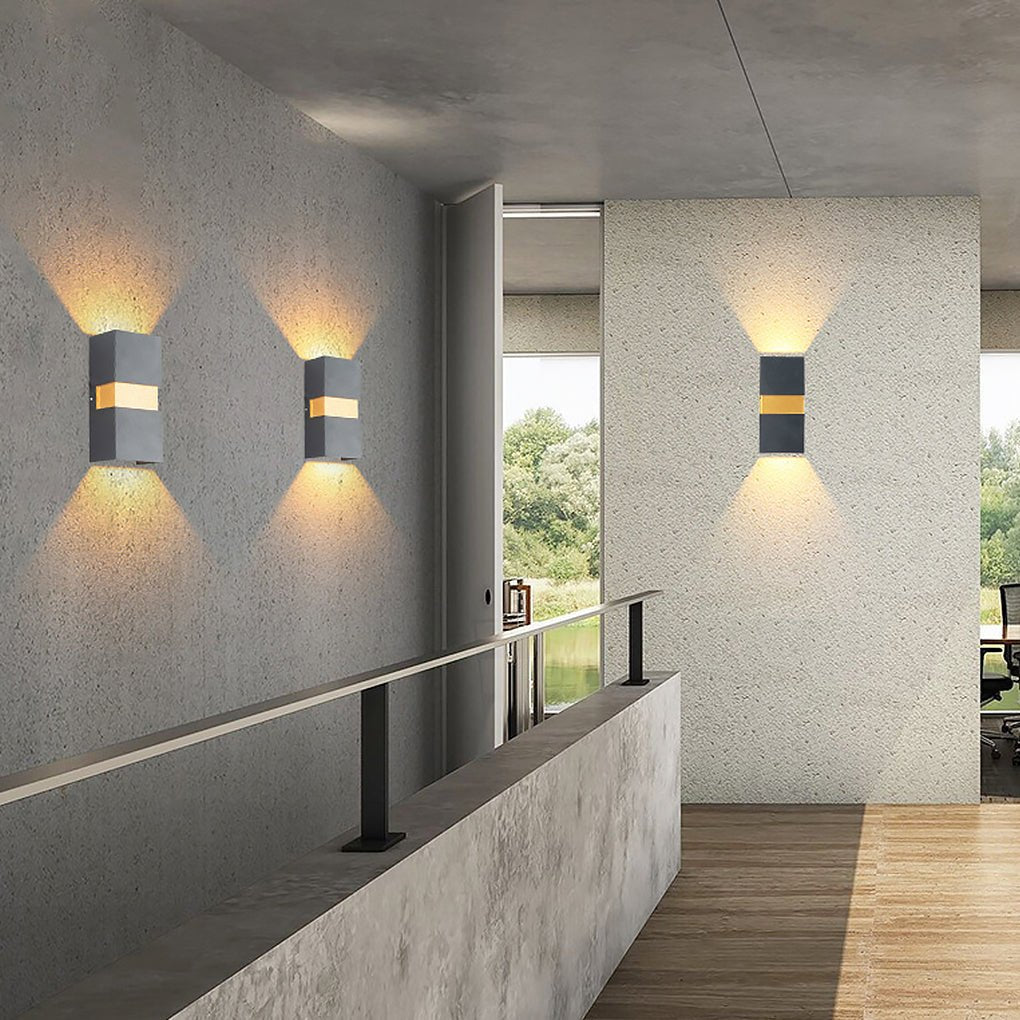 Modern Waterproof Outdoor LED Wall Light Up and Down Sconce for Balcony Villa and Patio