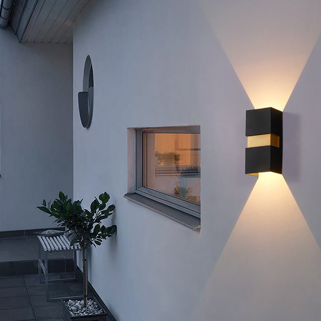 Modern Waterproof Outdoor LED Wall Light Up and Down Sconce for Balcony Villa and Patio